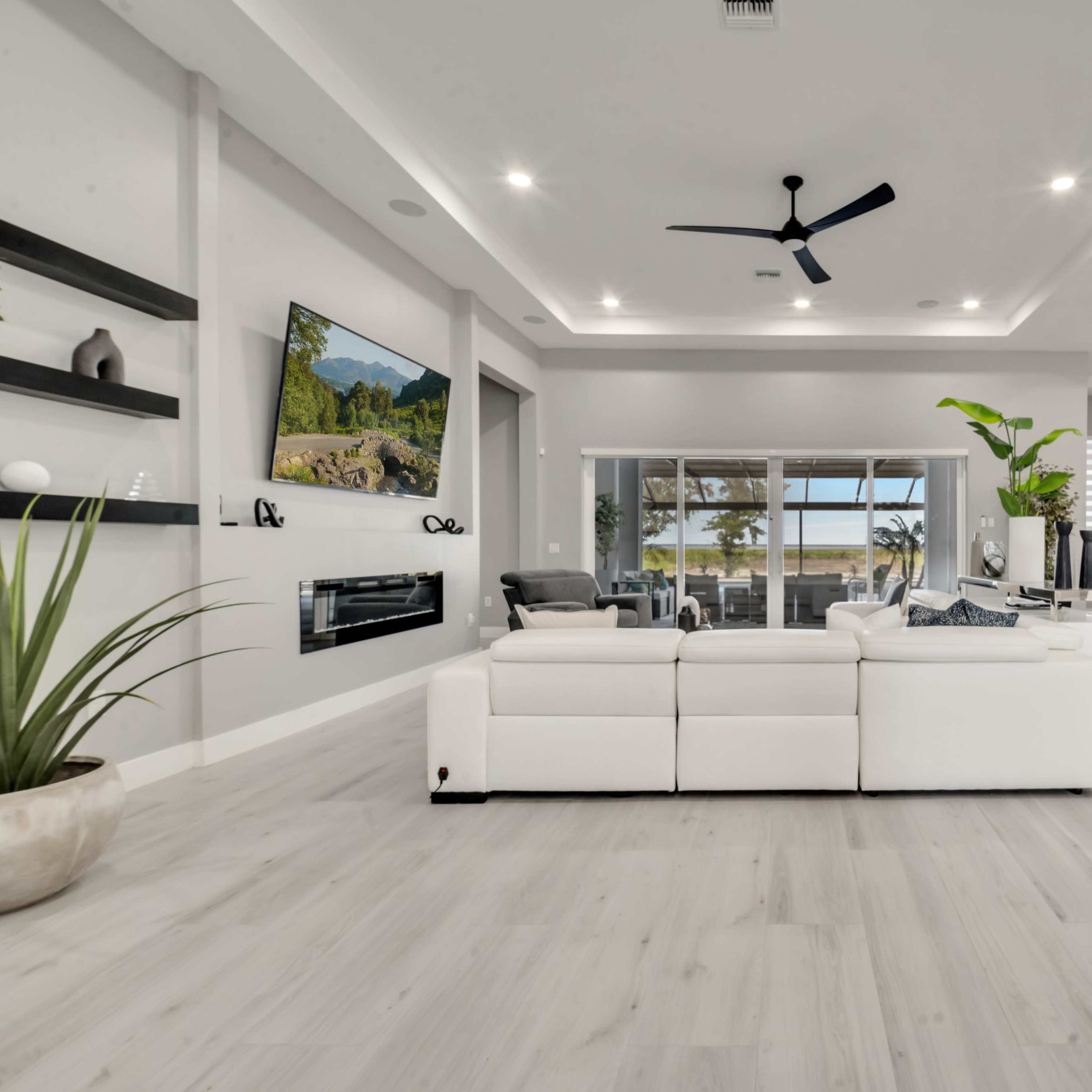 Lux Mansion Image in , Kissimmee, FL