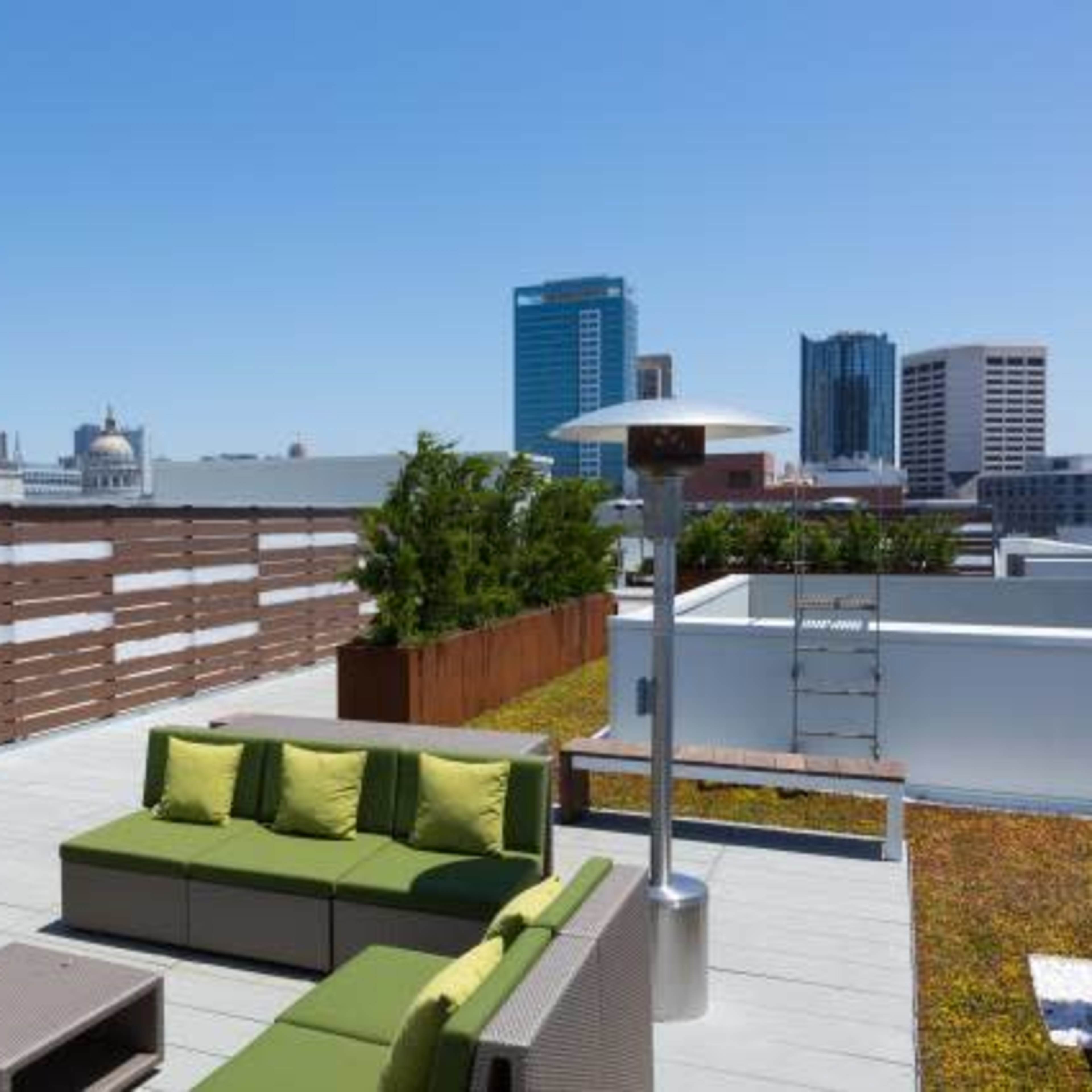 Modern Rooftop Lounge with Spacious Seating Image in Hayes Valley, San Francisco, CA