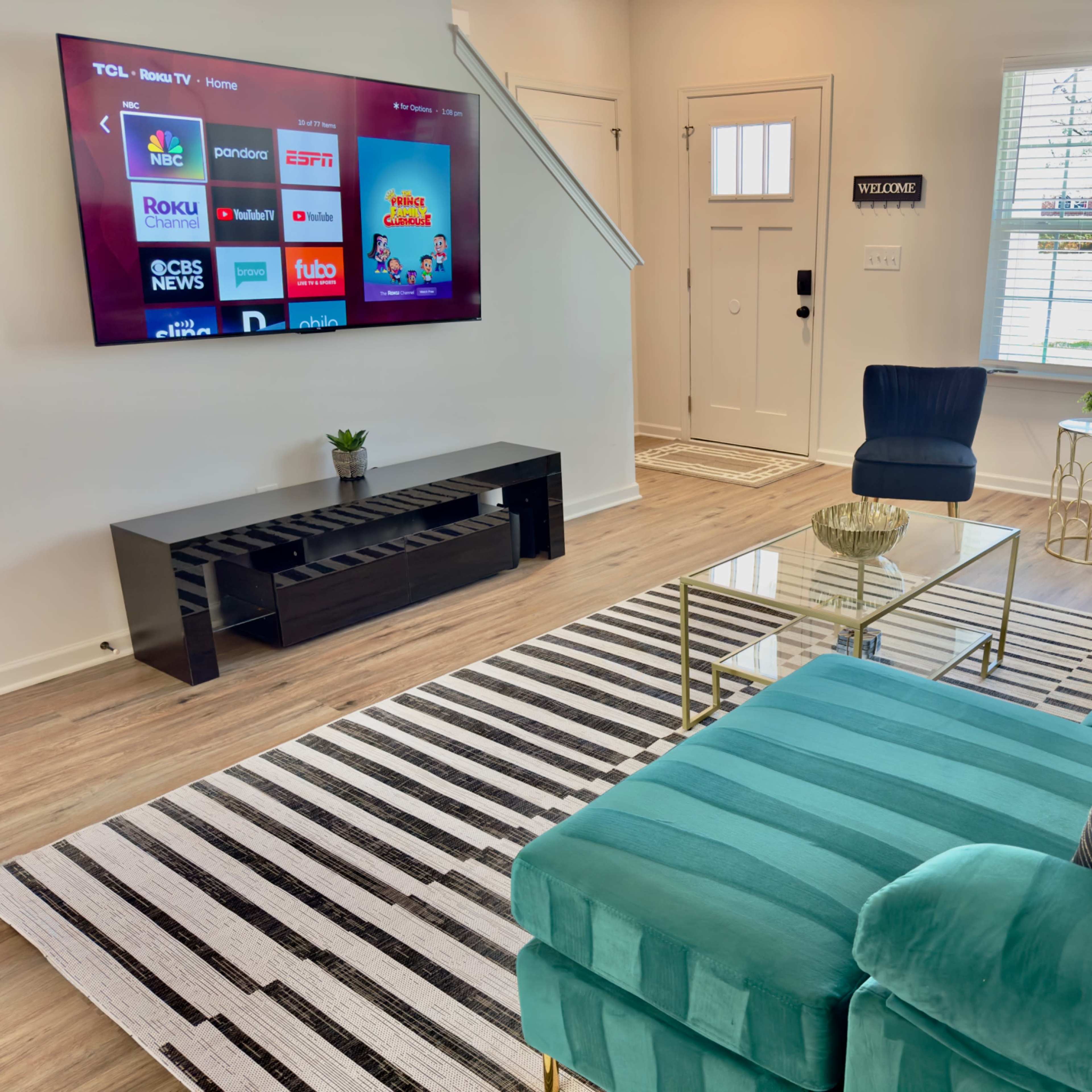 Stylish Modern Home with Open Layout & Stunning Natural Light Image in Toddville Road, Charlotte, NC