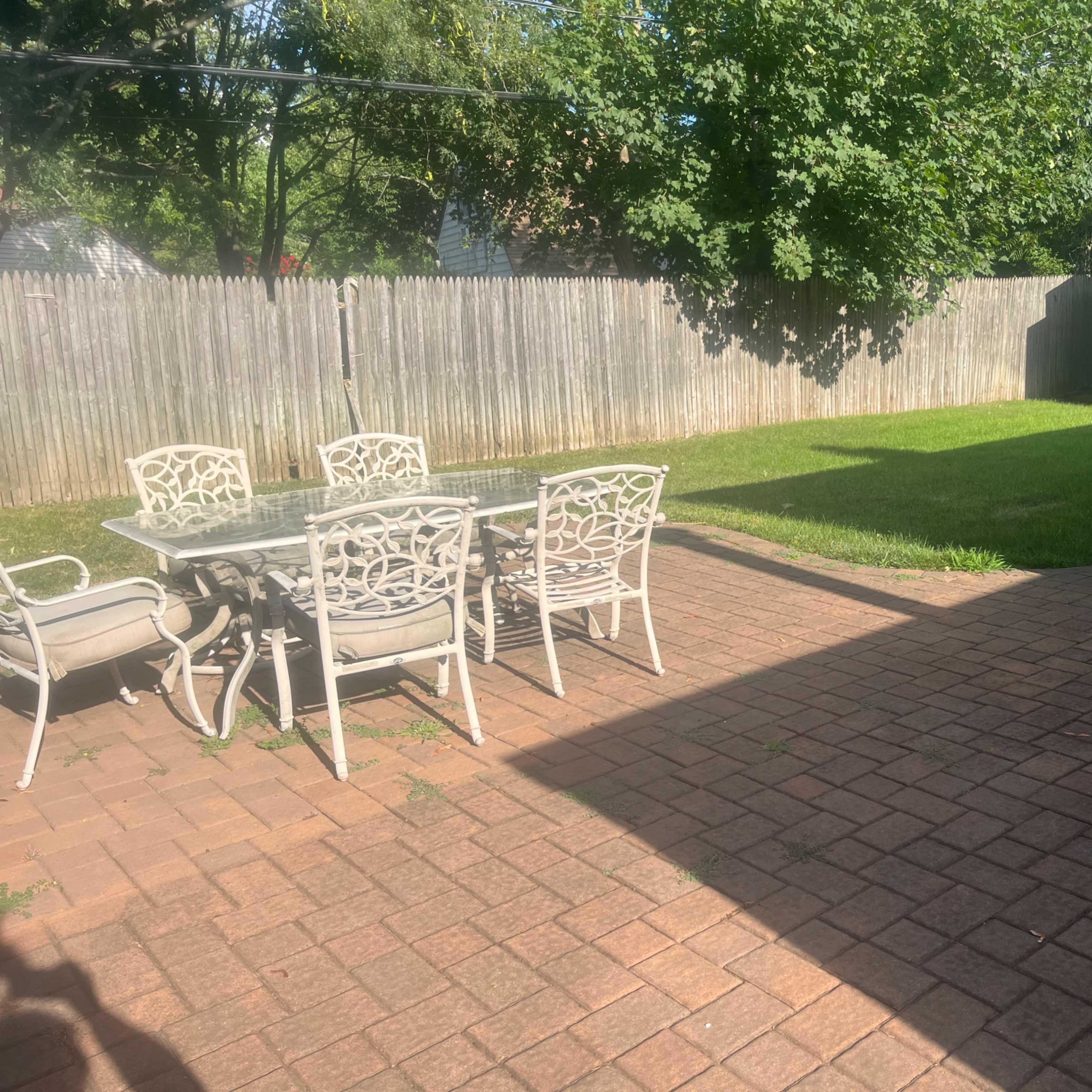 Lush Suburban Backyard Getaway Image in Hicksville, Hicksville, NY