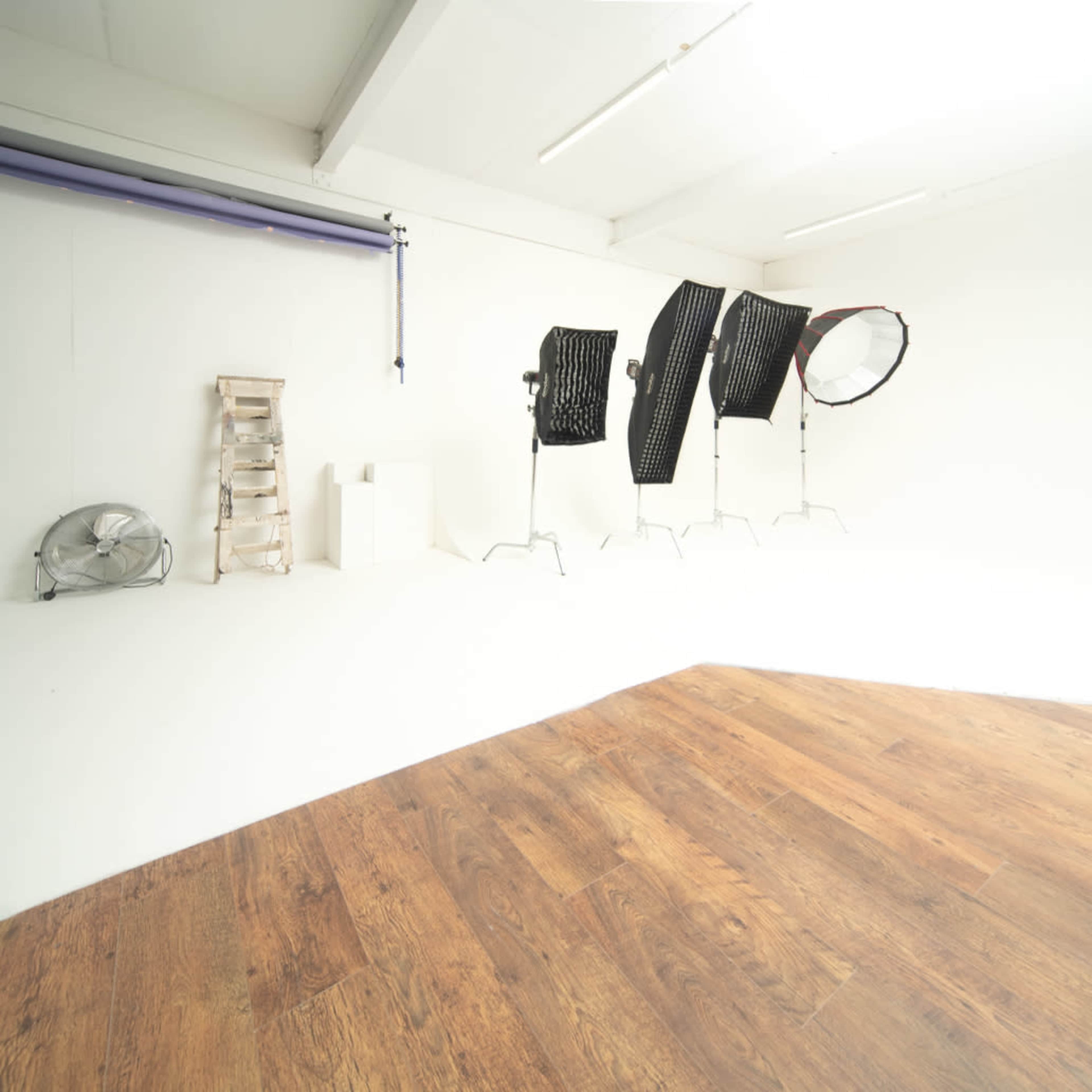 Birmingham city centre infinity cove photo studio Image in Birmingham, Birmingham, England