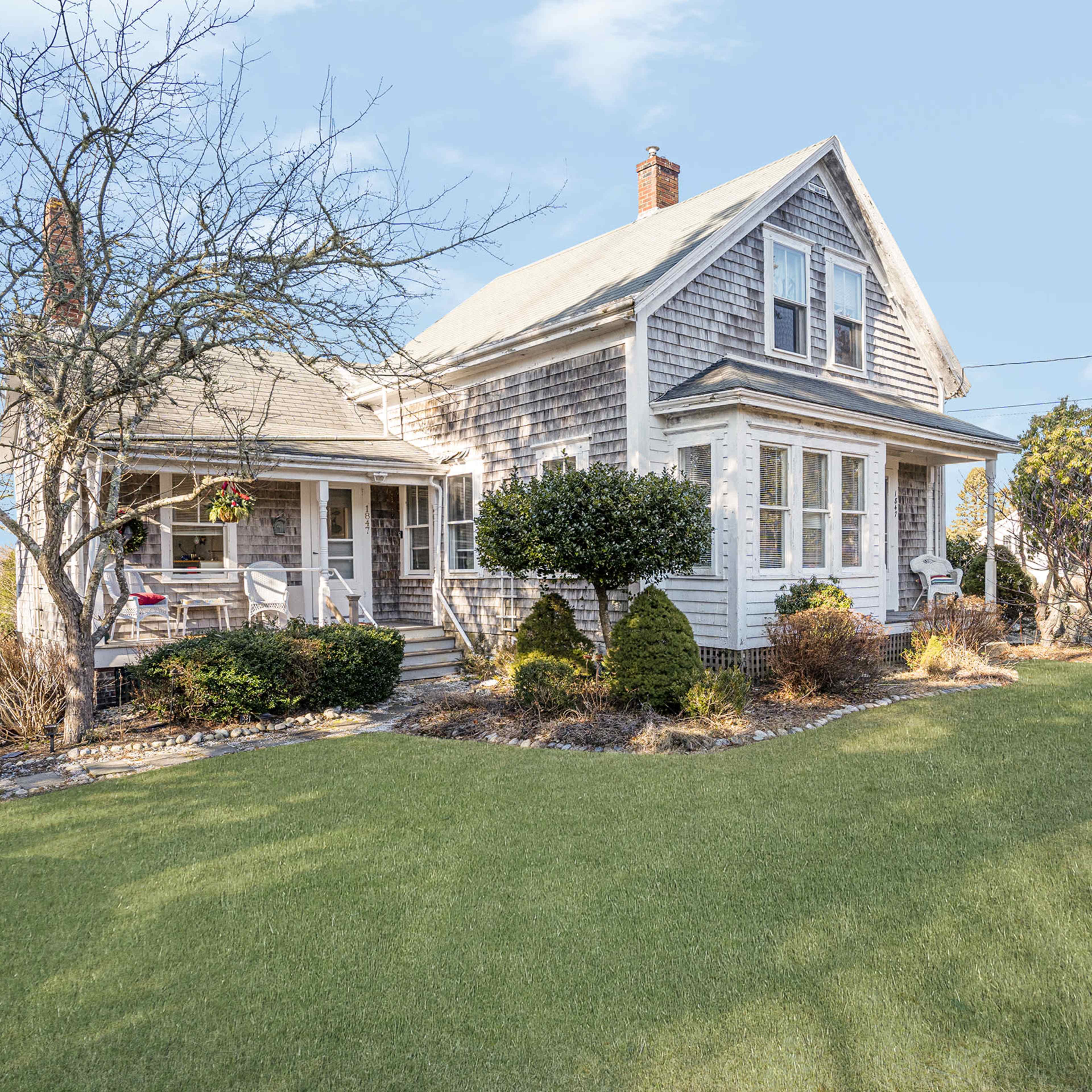 Rustic Cottage on the Farm Coast Image in Westport, Westport, MA