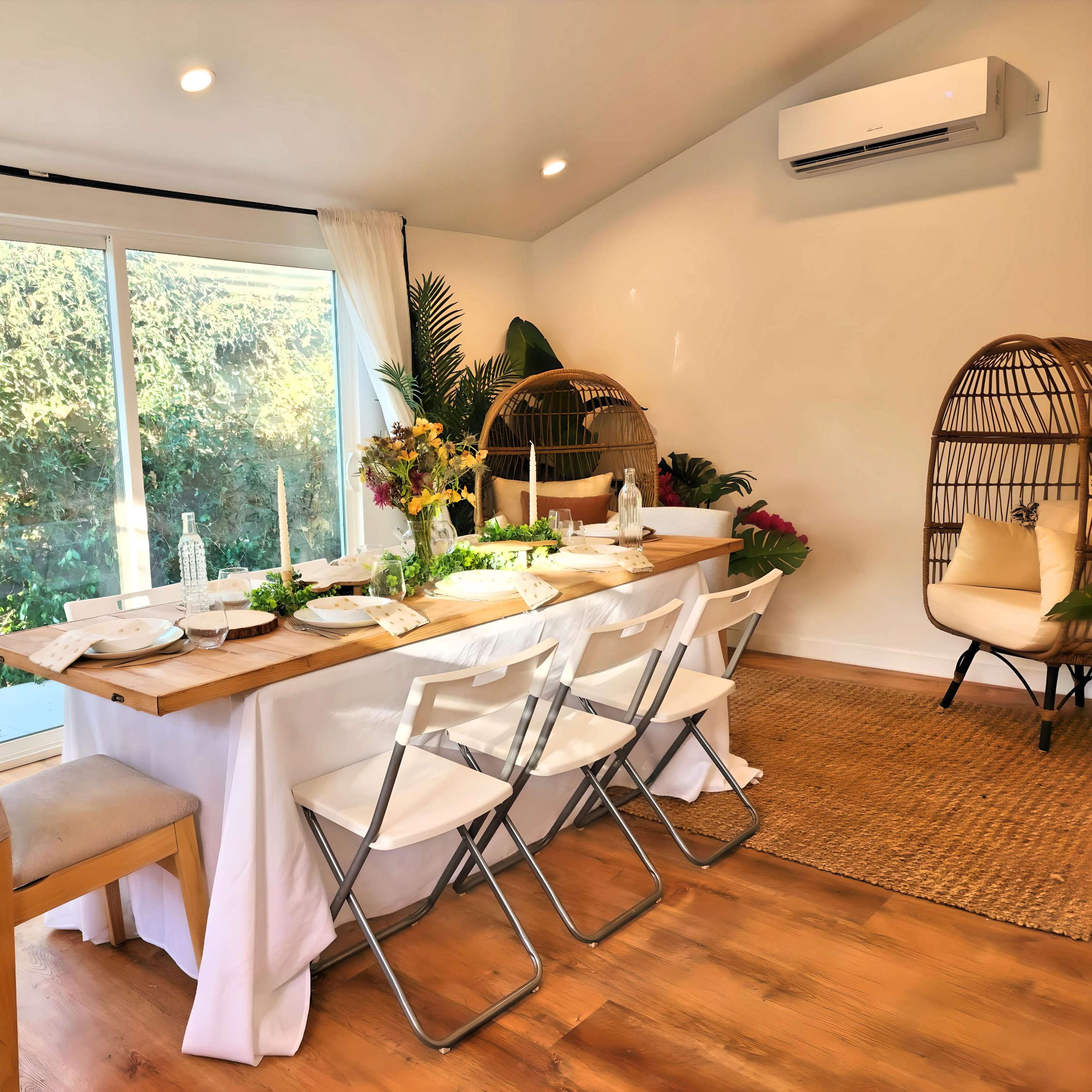 Beautiful Micro Meeting Space! Image in Van Nuys, Los Angeles, CA