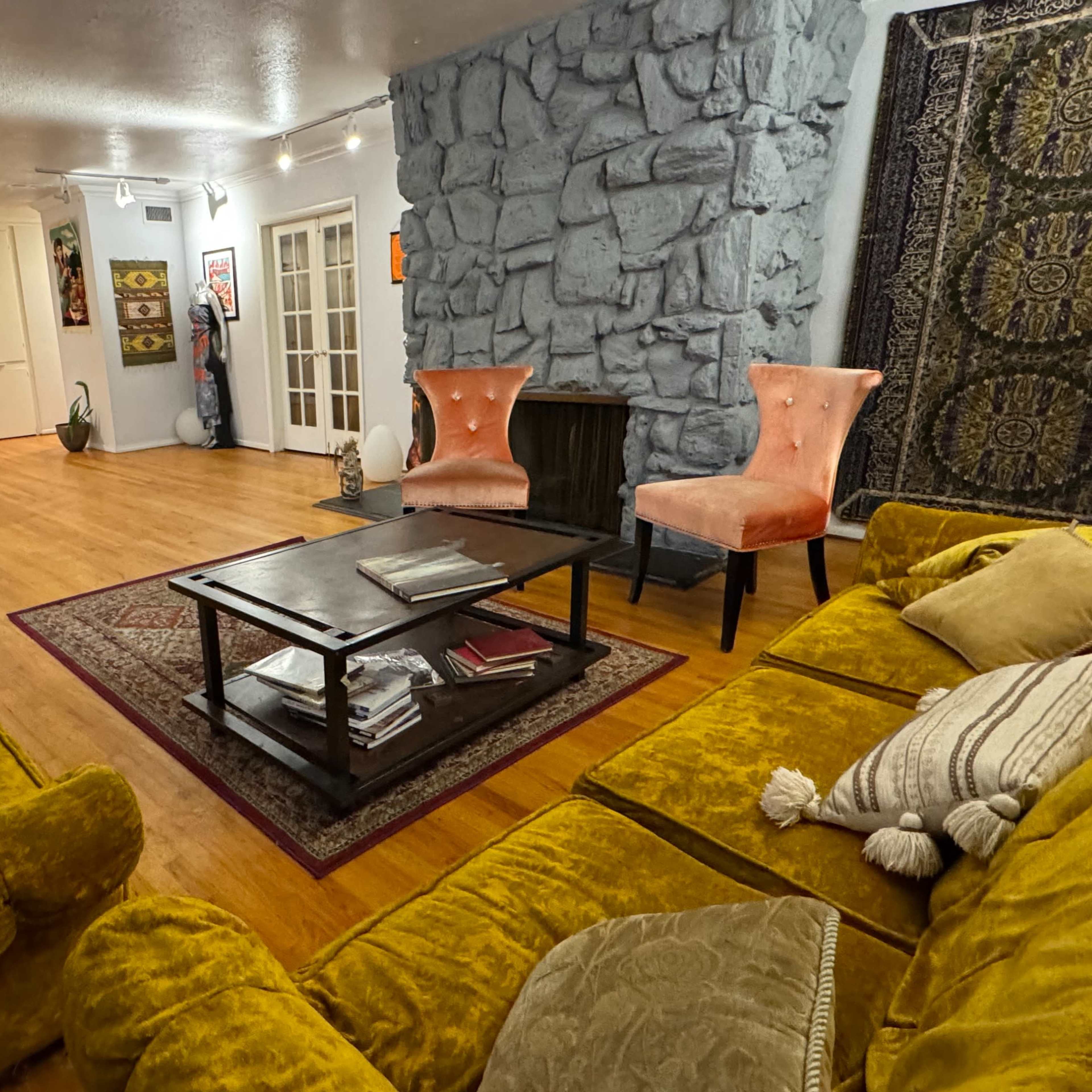 Artsy House in Sherman Oaks Image in Sherman Oaks, Los Angeles, CA