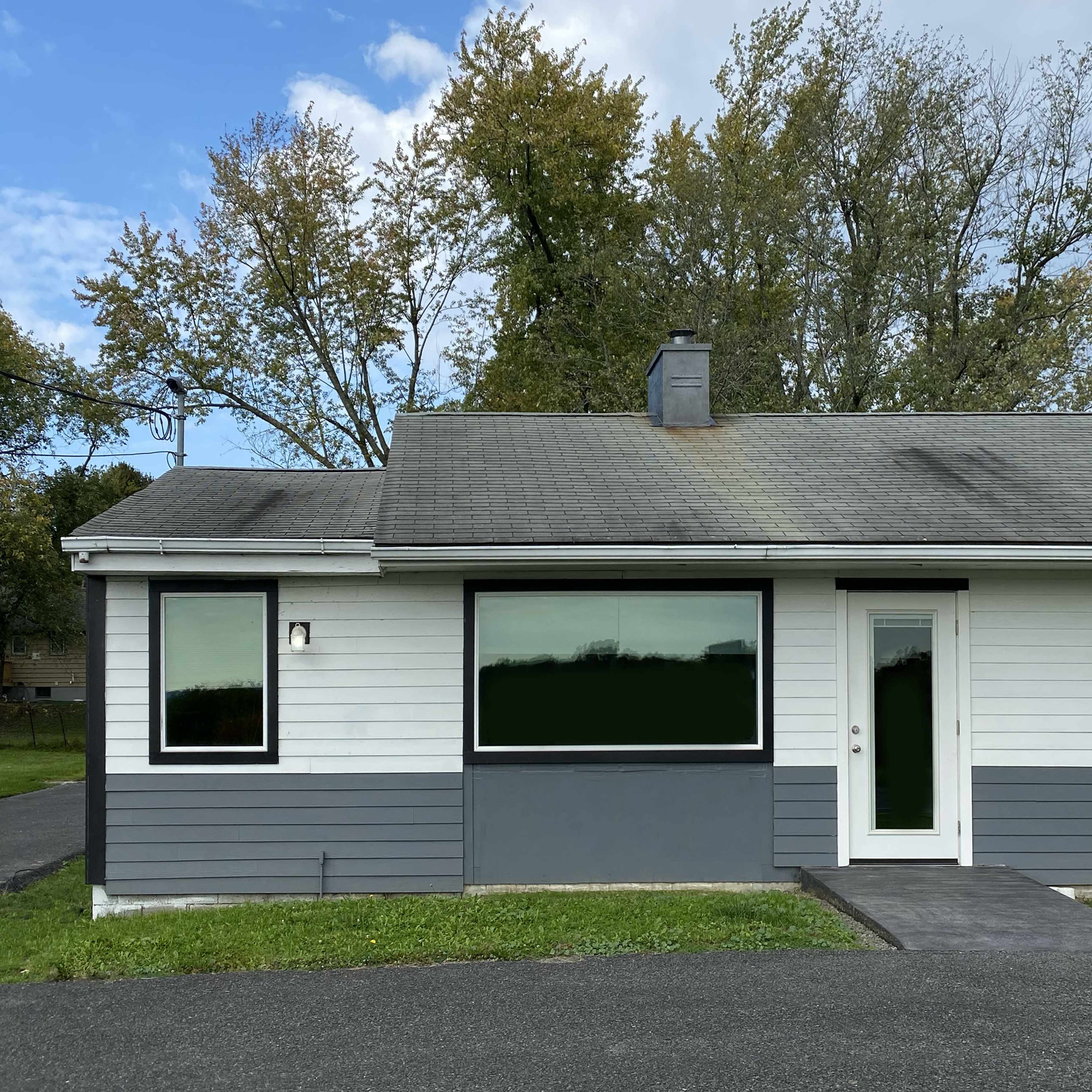 Small Commercial Studio Image in Greenport, Hudson, NY