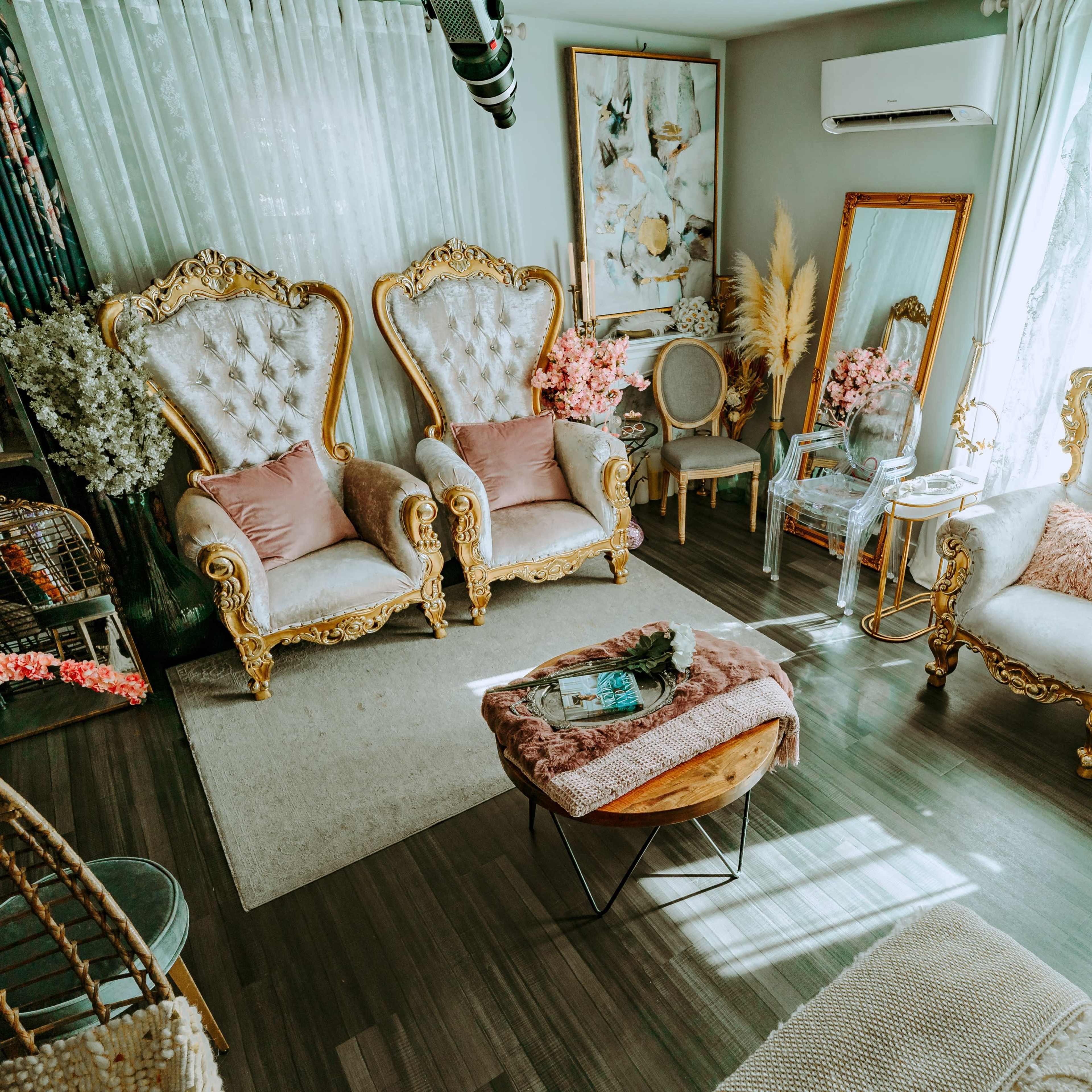 The Pose Room Image in Deerfield Village, Houston, TX