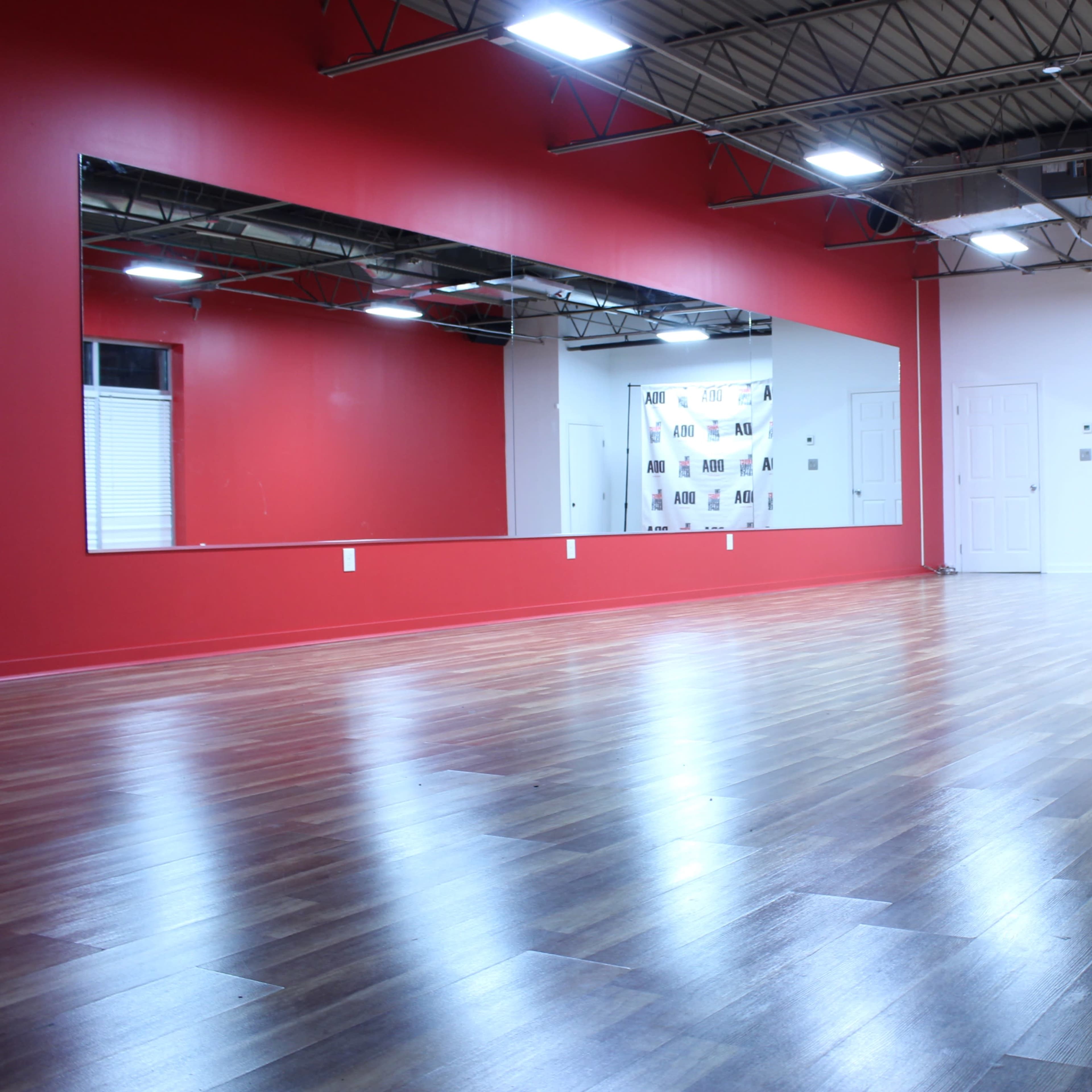 Spacious NW Atlanta Dance Studio Image in Riverside, Atlanta, GA