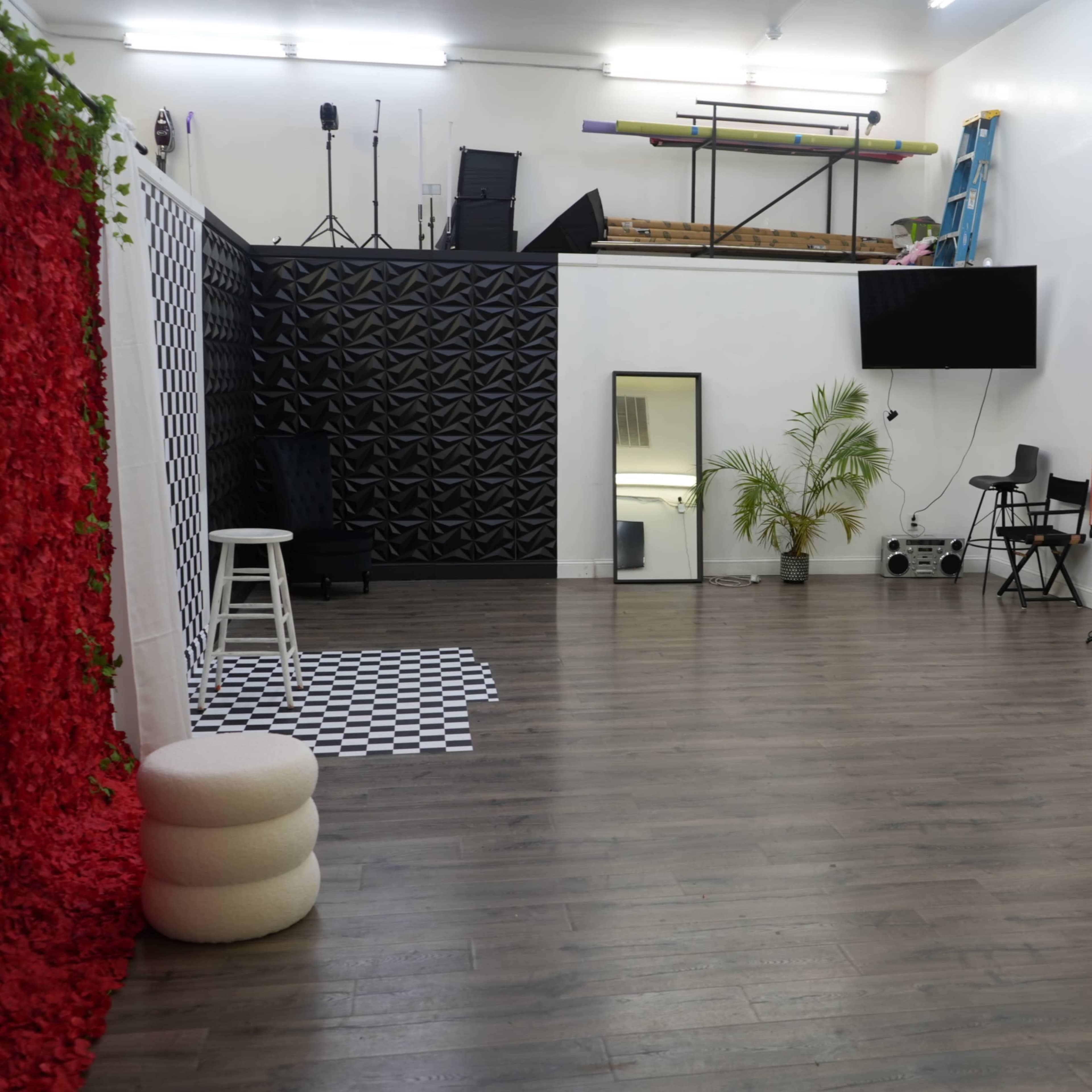 Affordable Loft Style Photo & Film Studio Image in Poughkeepsie, Arlington, NY