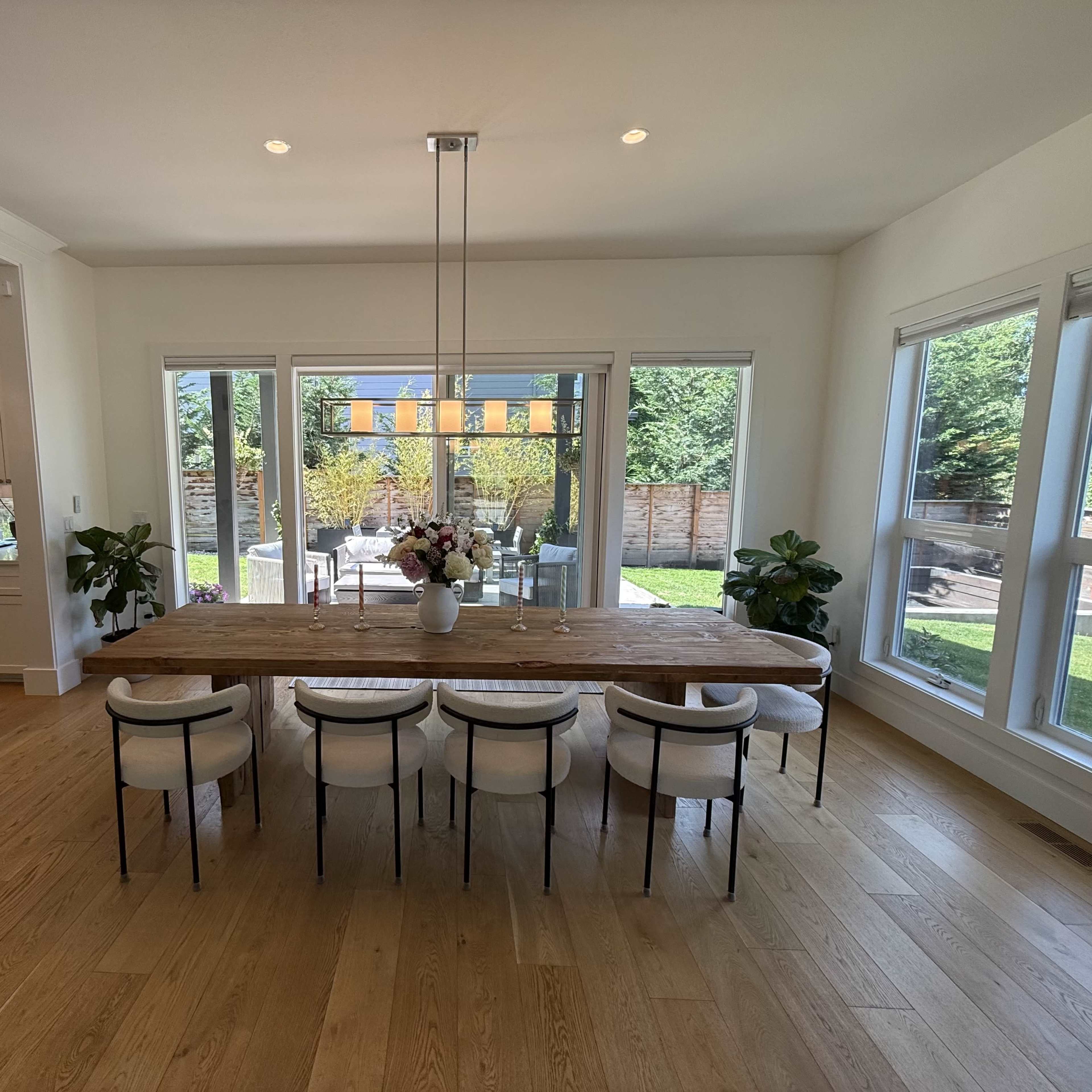 Suburban Modern Homw Image in Southwest Portland, Portland, OR