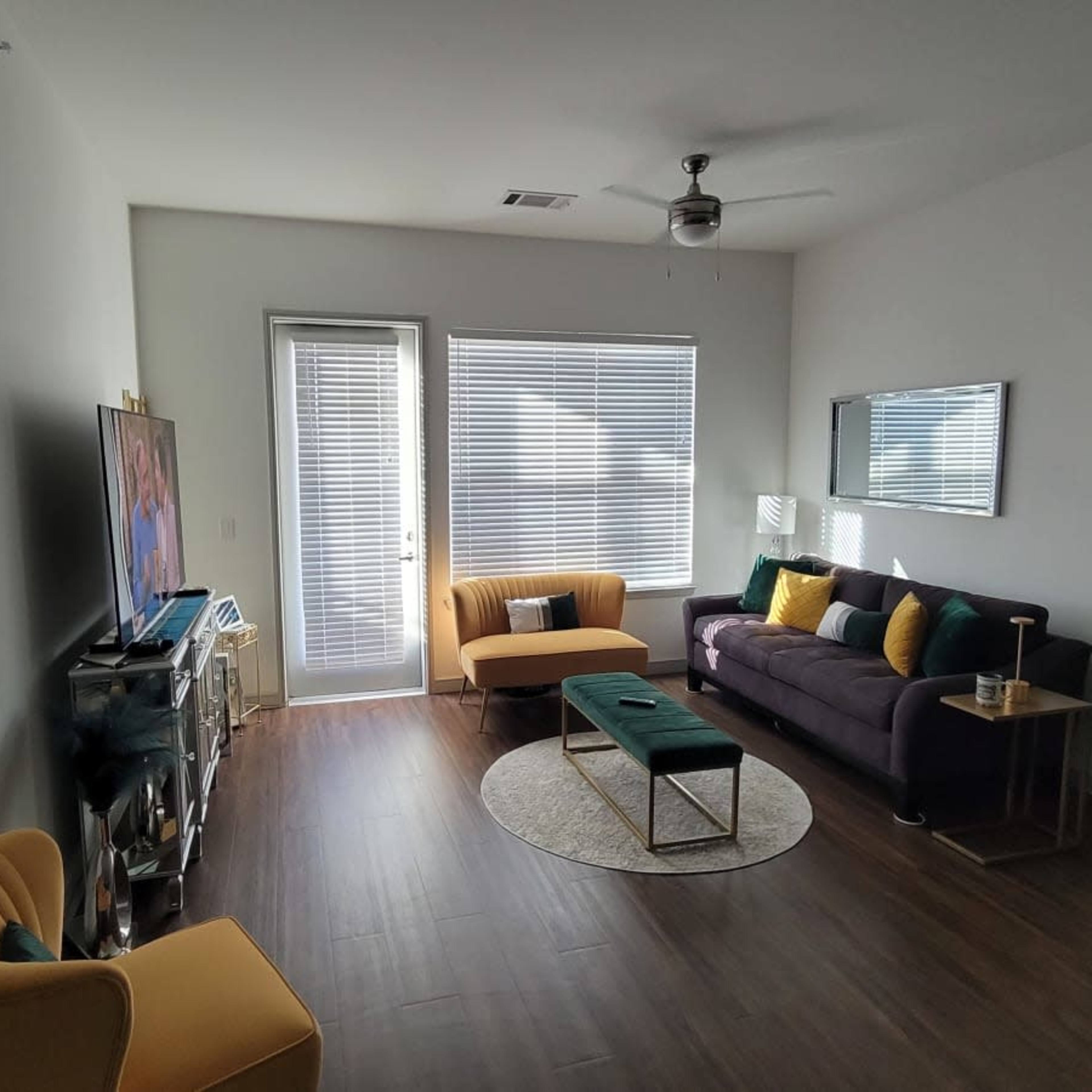 Suburban Apartment Home with Beautiful Outside View Image in Garland, Garland, TX
