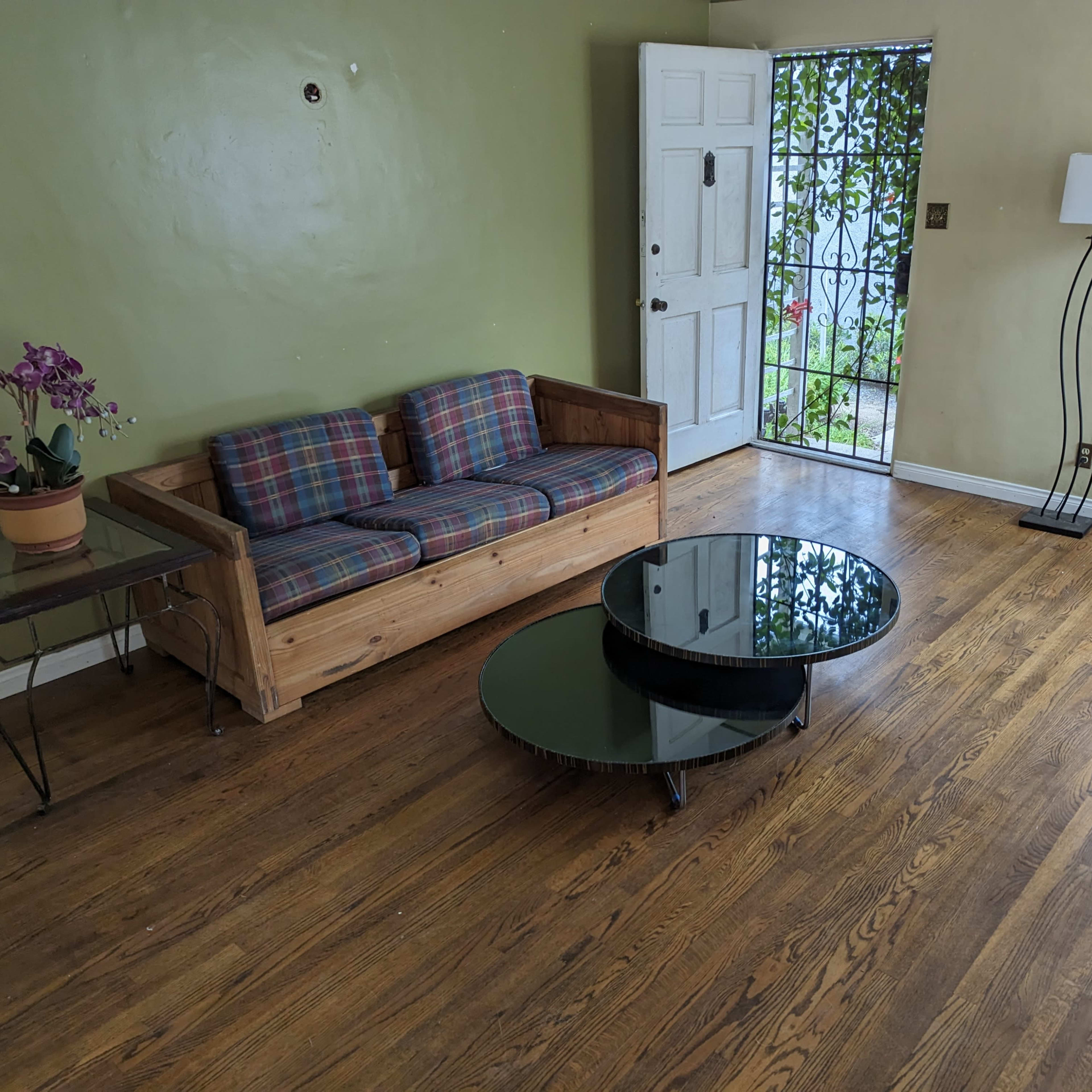 Santa Monica House with studio + piano available for your next Production, set ready Image in Pico, Santa Monica, CA