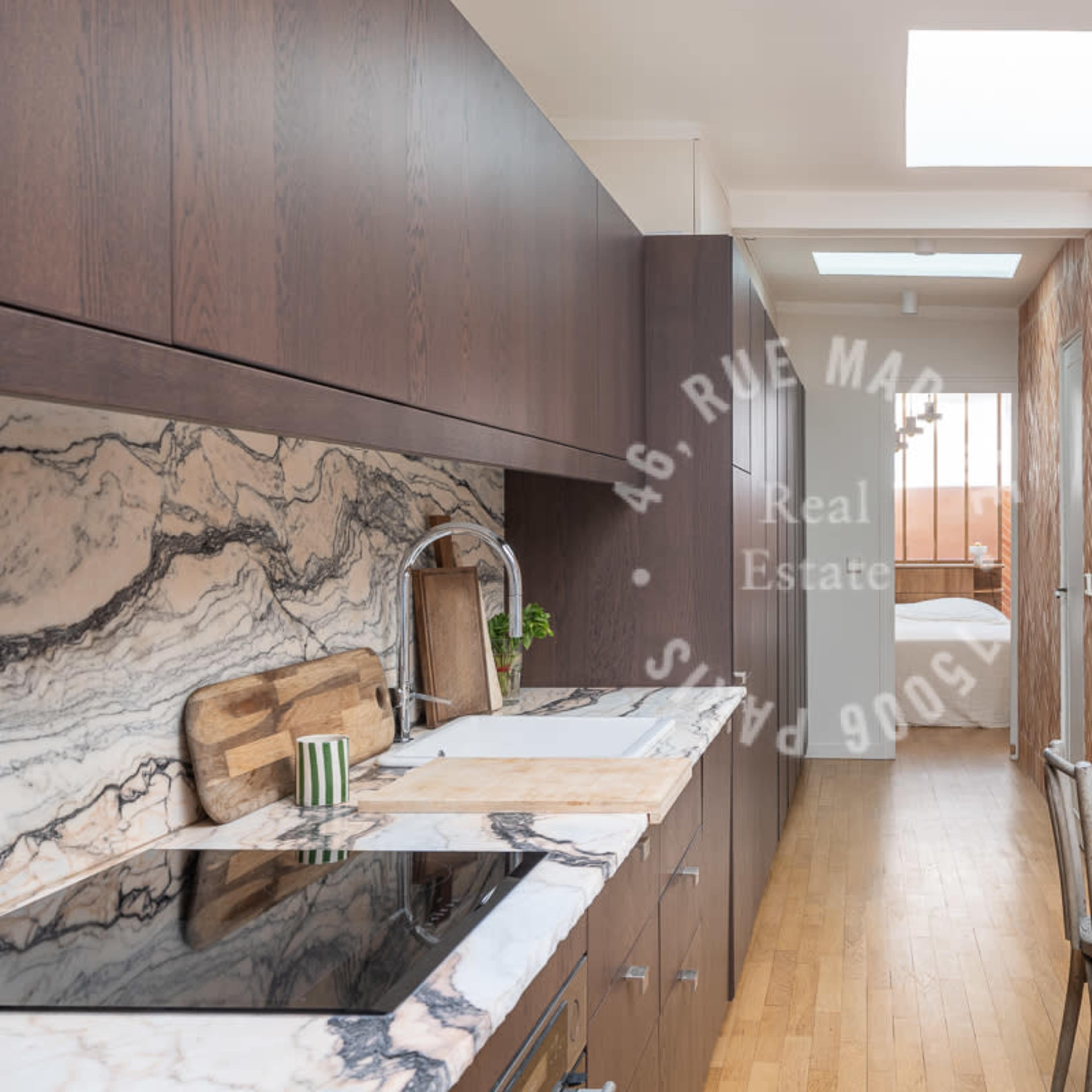 Appartement lumineux au design soigné Rive Gauche Image dans Paris, Paris, Île-de-France