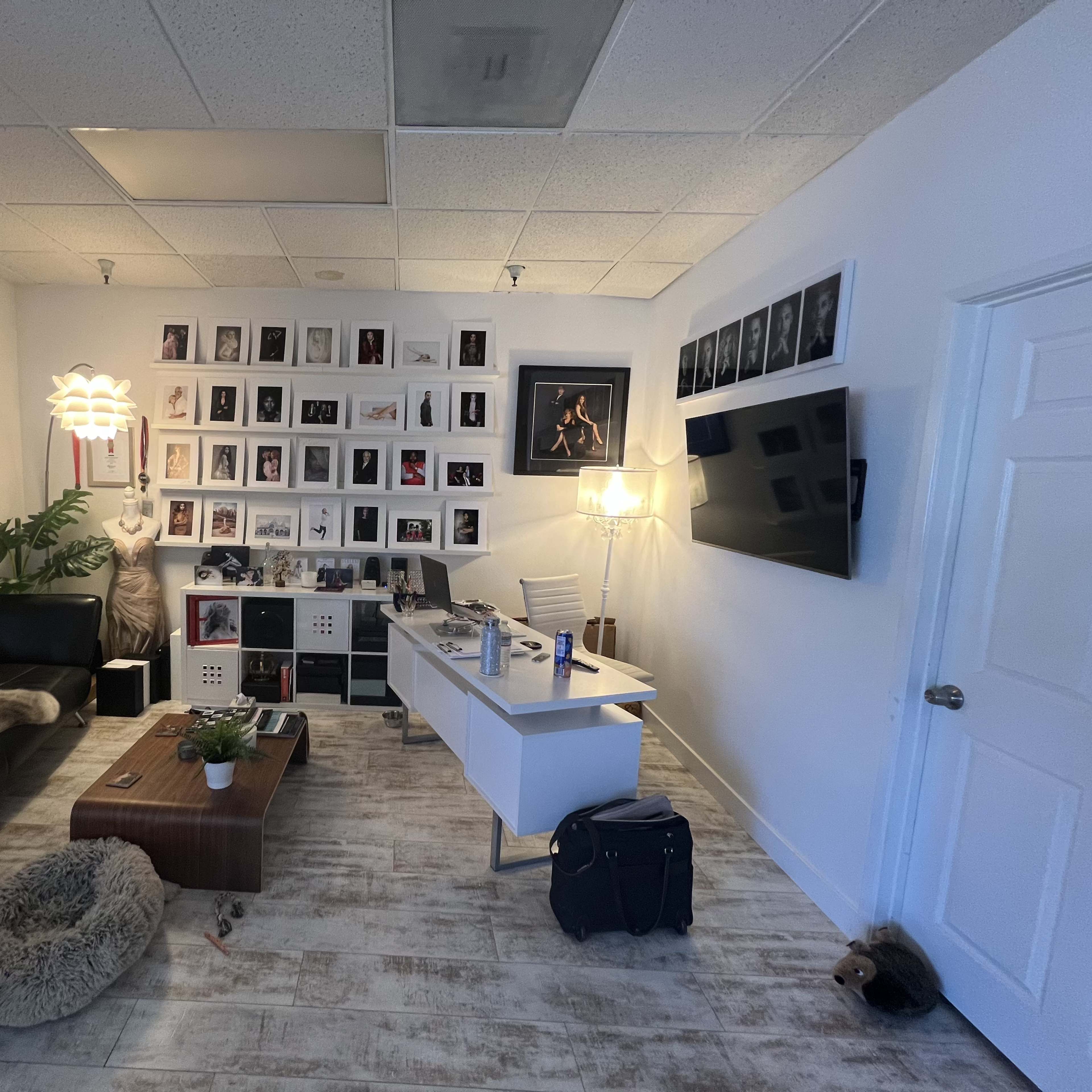 Photo studio central location and 1 block from the beach Image in Carlsbad Village, Carlsbad, CA