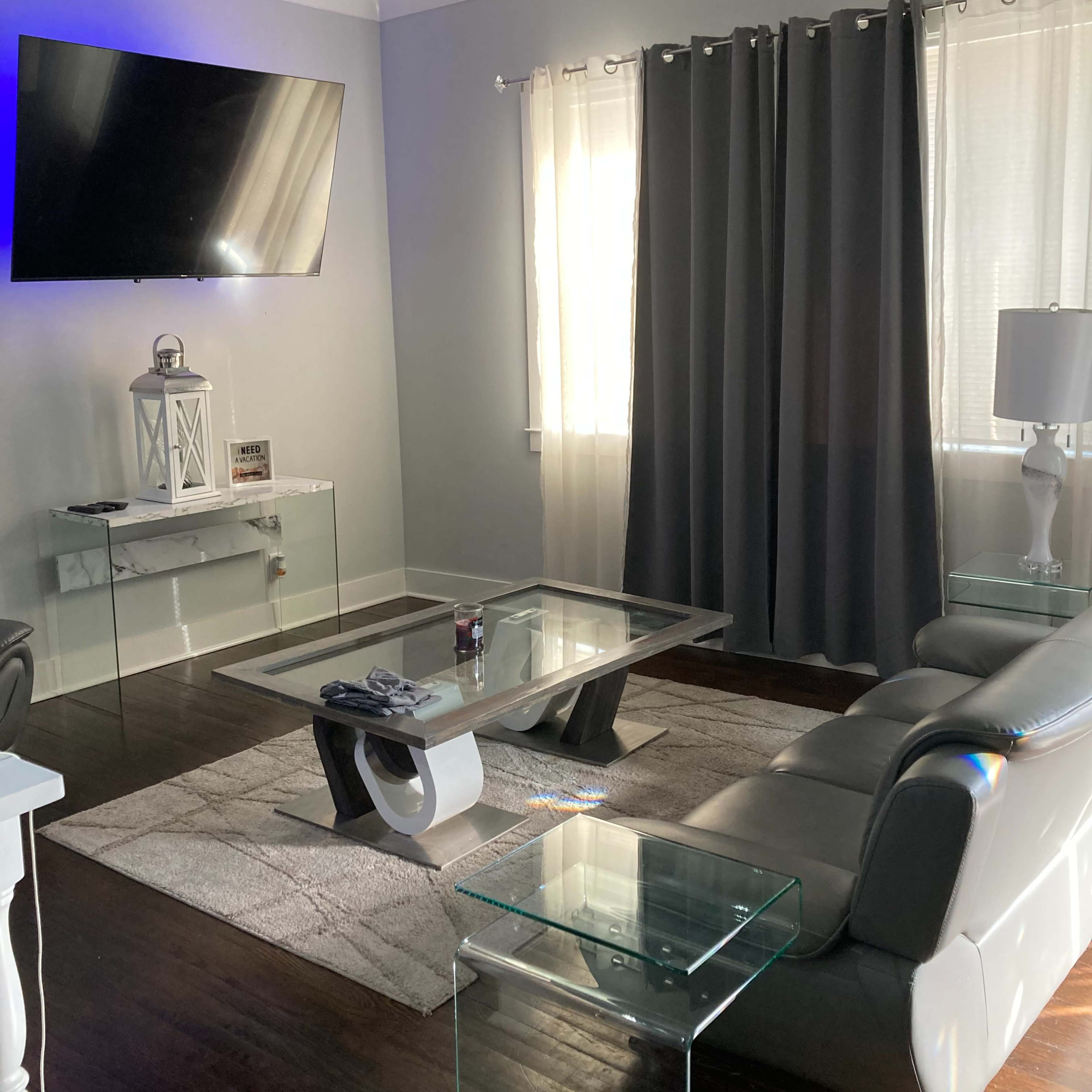 Deluxe Decatur Home with Urban Style Image in Candler-McAfee, Decatur, GA