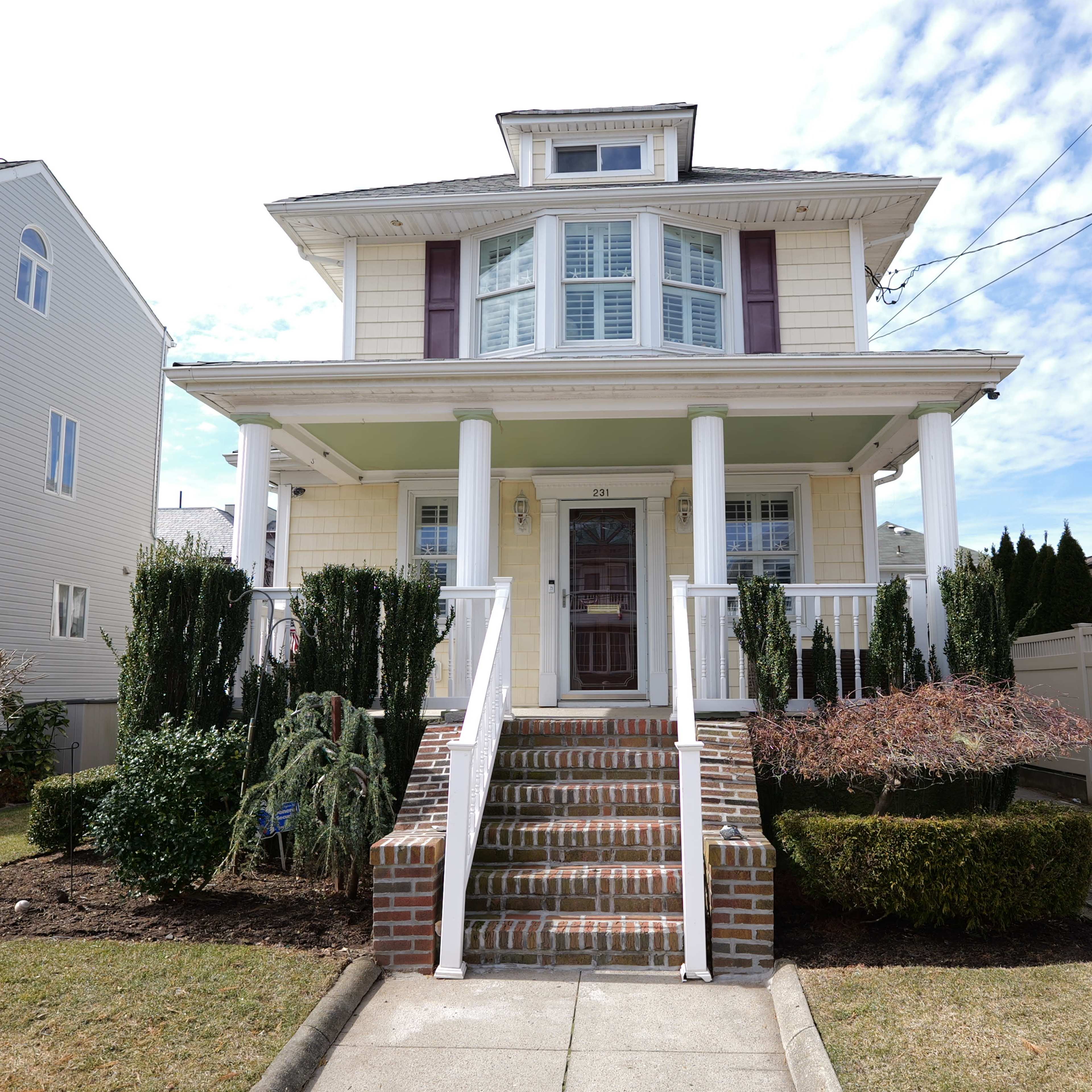 Comfortable Family House Image in Queens, Queens County, NY