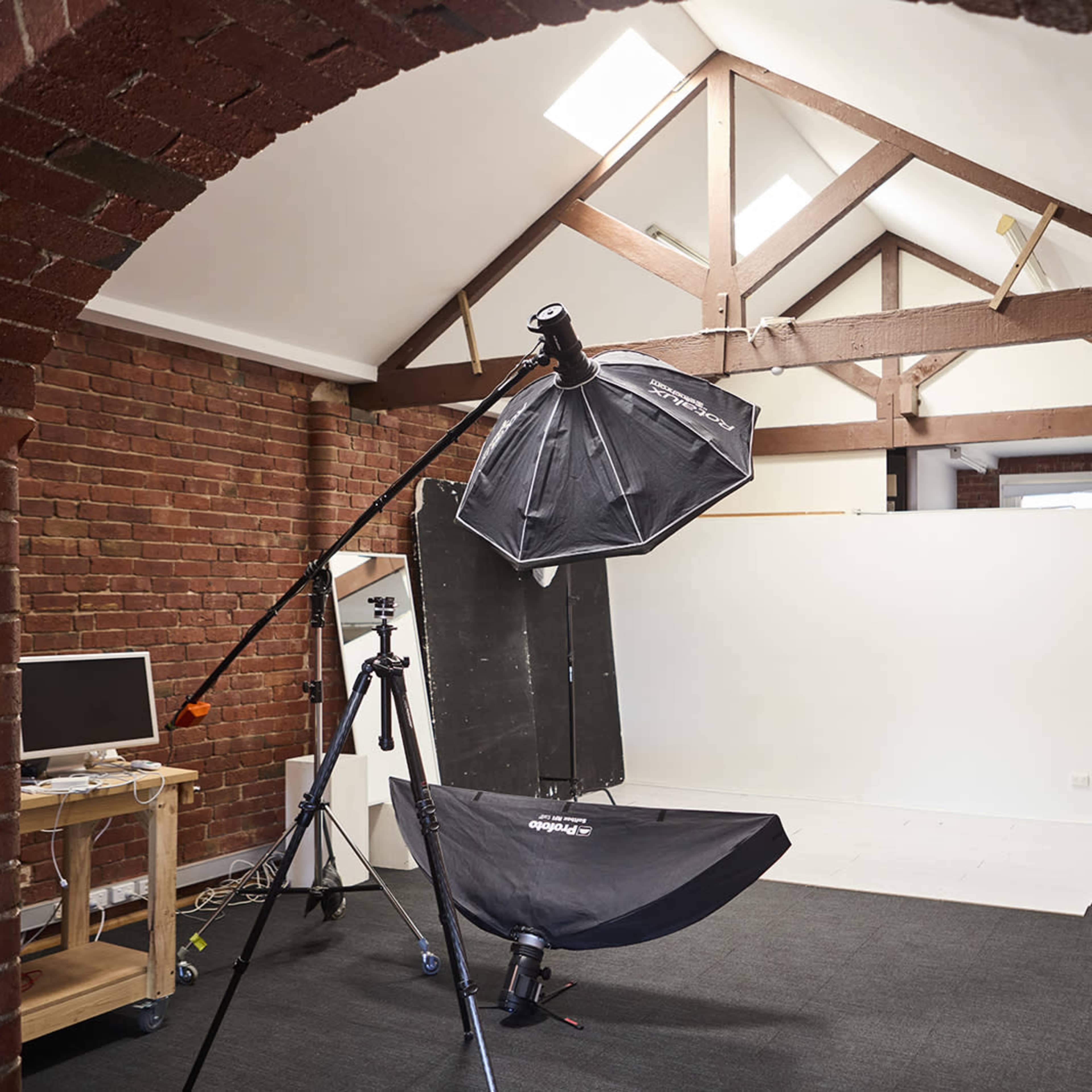 Character filled red brick loft studio Image in Port Melbourne, Melbourne, VIC