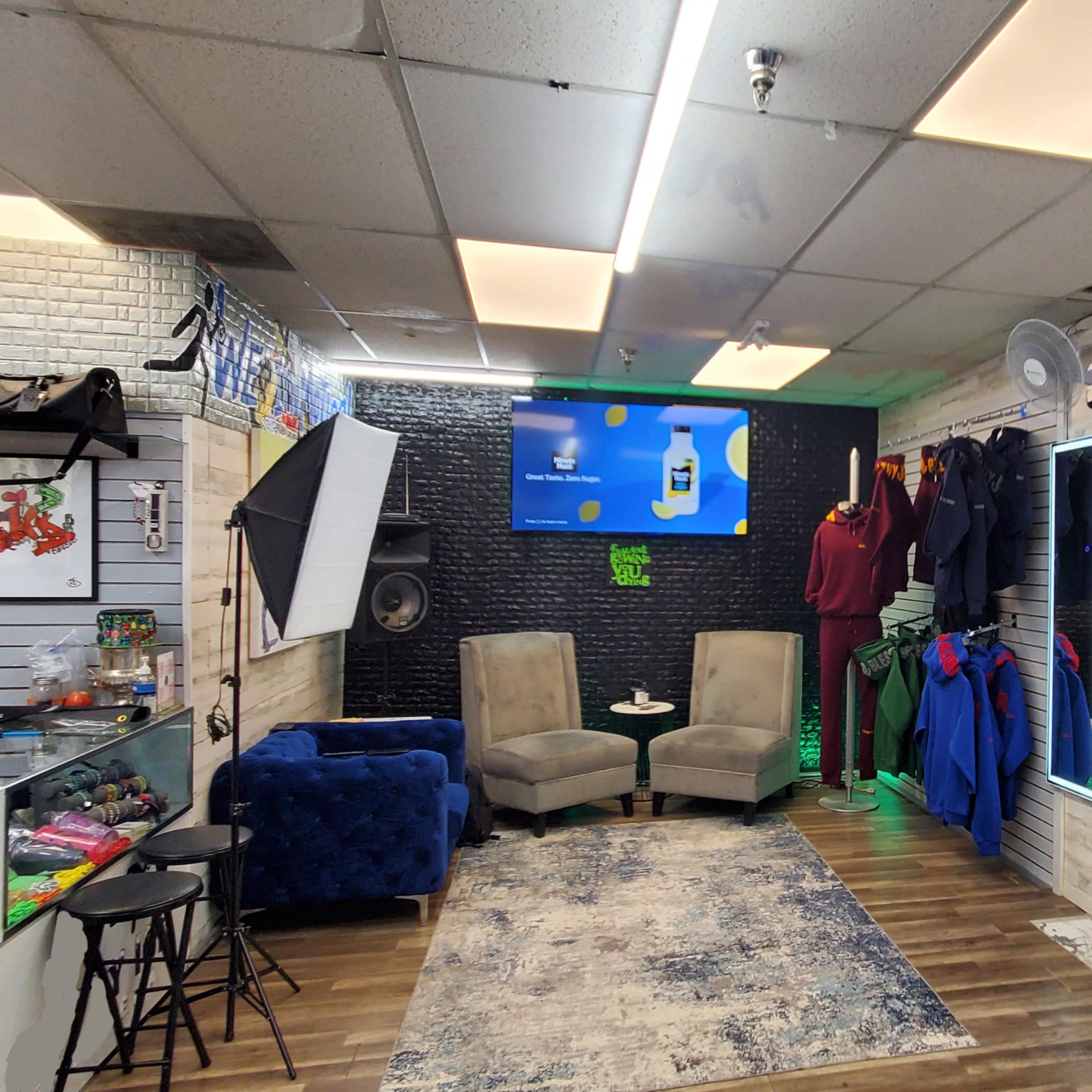 A Retail space designed for podcast, photo shoots and MORE. Image in Camp Springs, Camp Springs, MD