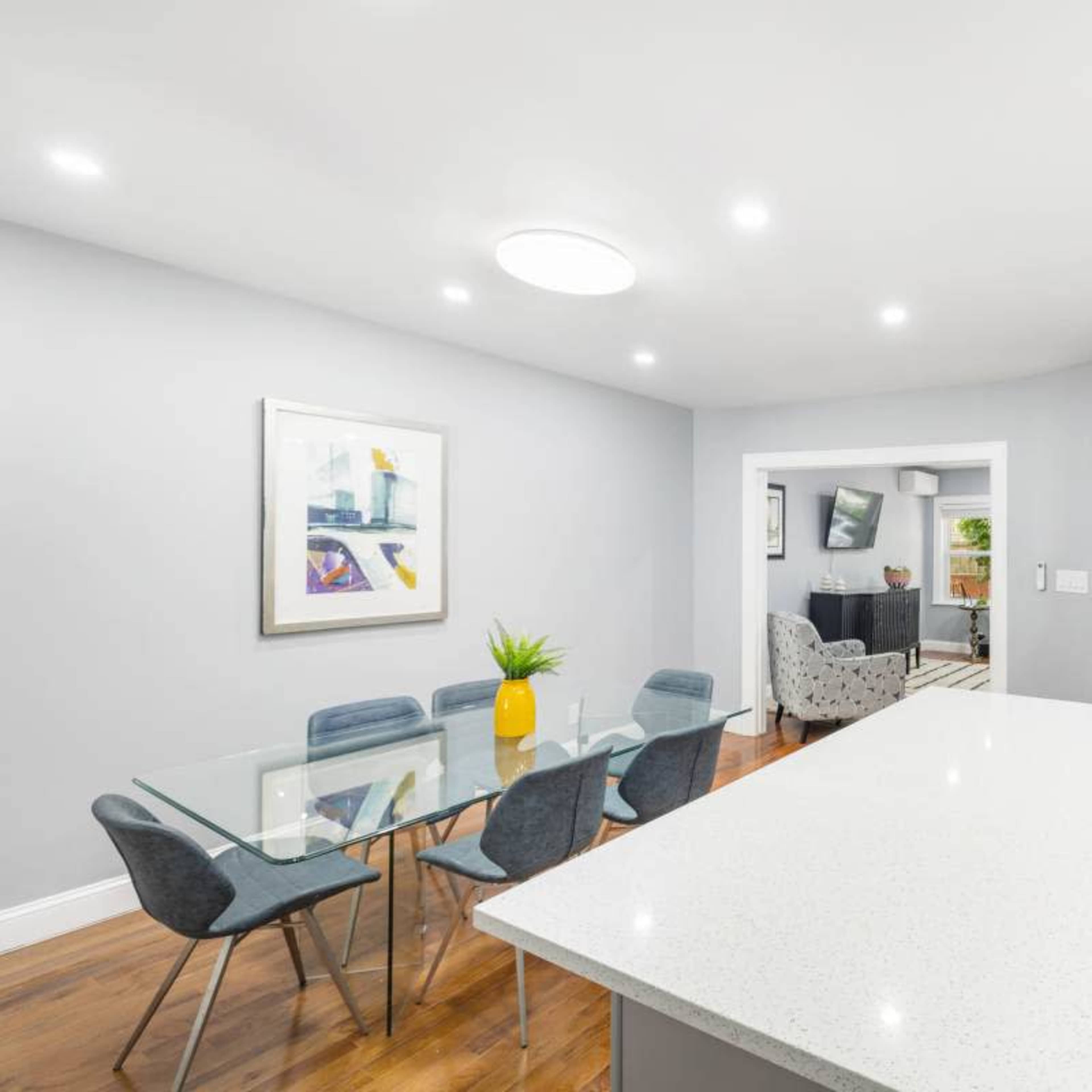 An inviting, spacious venue in Queens—ideal for networking, creative projects, and intimate social gatherings with room to connect and collaborate. Image in East Elmhurst, Queens County, NY