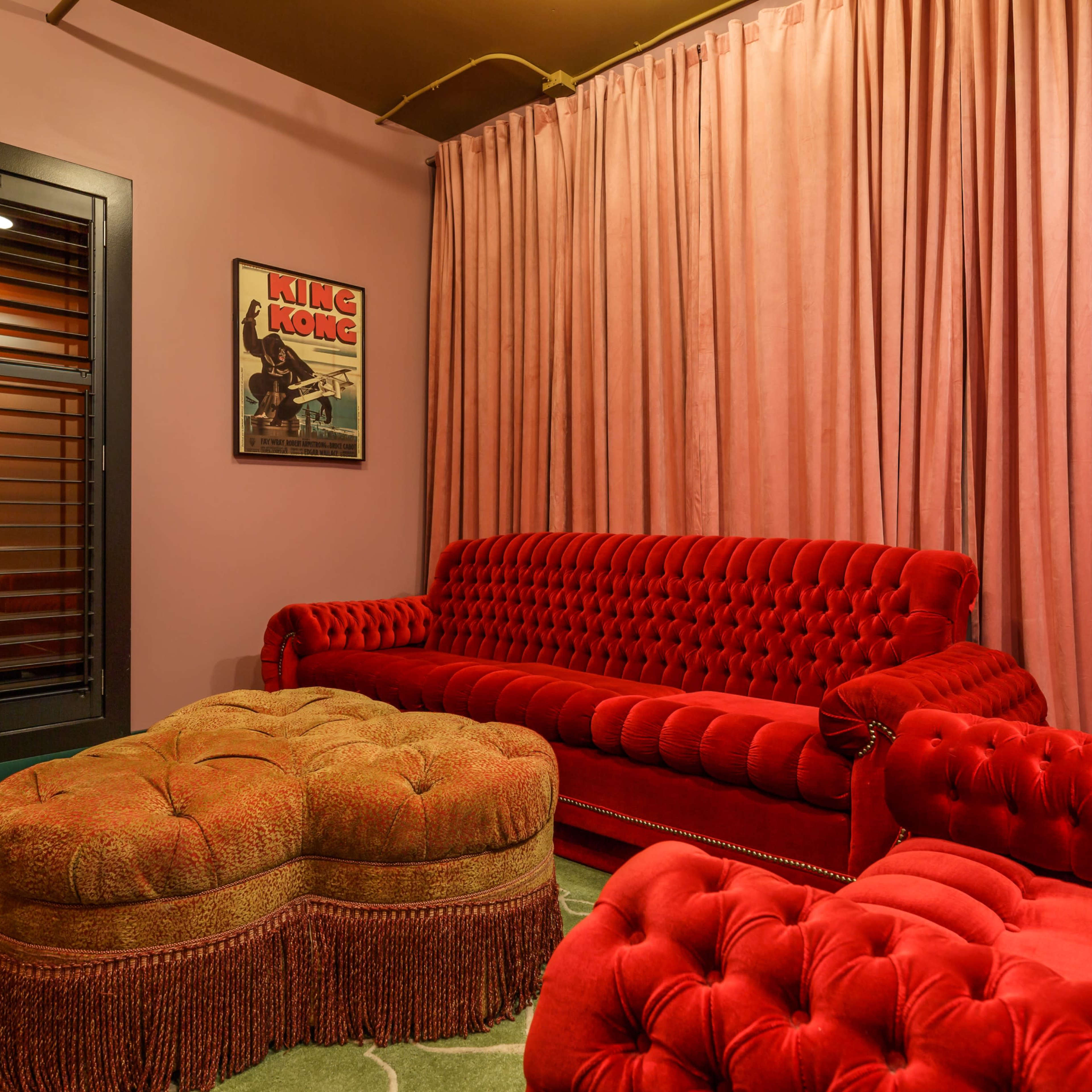 Red Scream Queen Room Image in Southeast Calgary, Calgary, AB