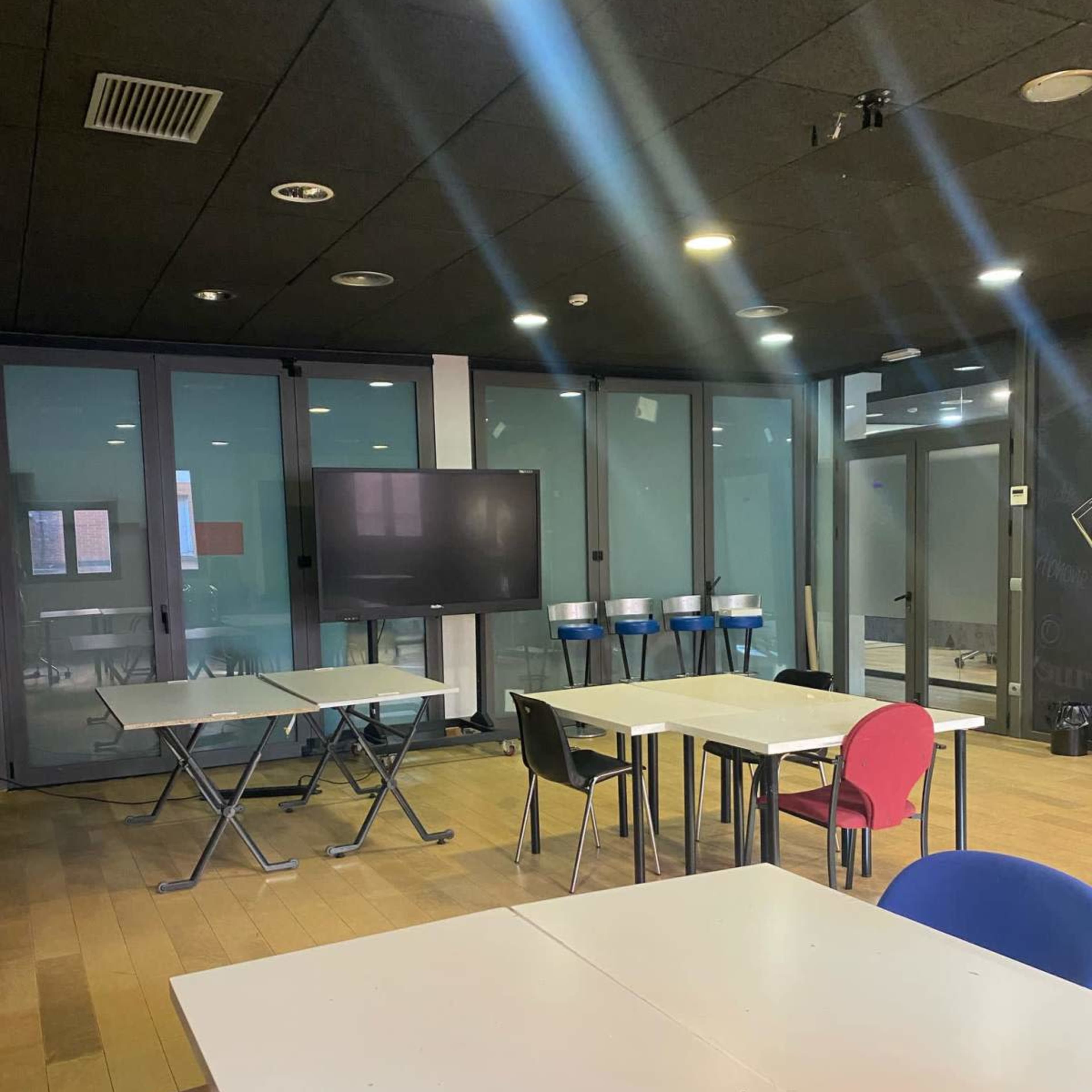 Sala de Formación Imagen en Cdad. Jardín, Madrid, MD