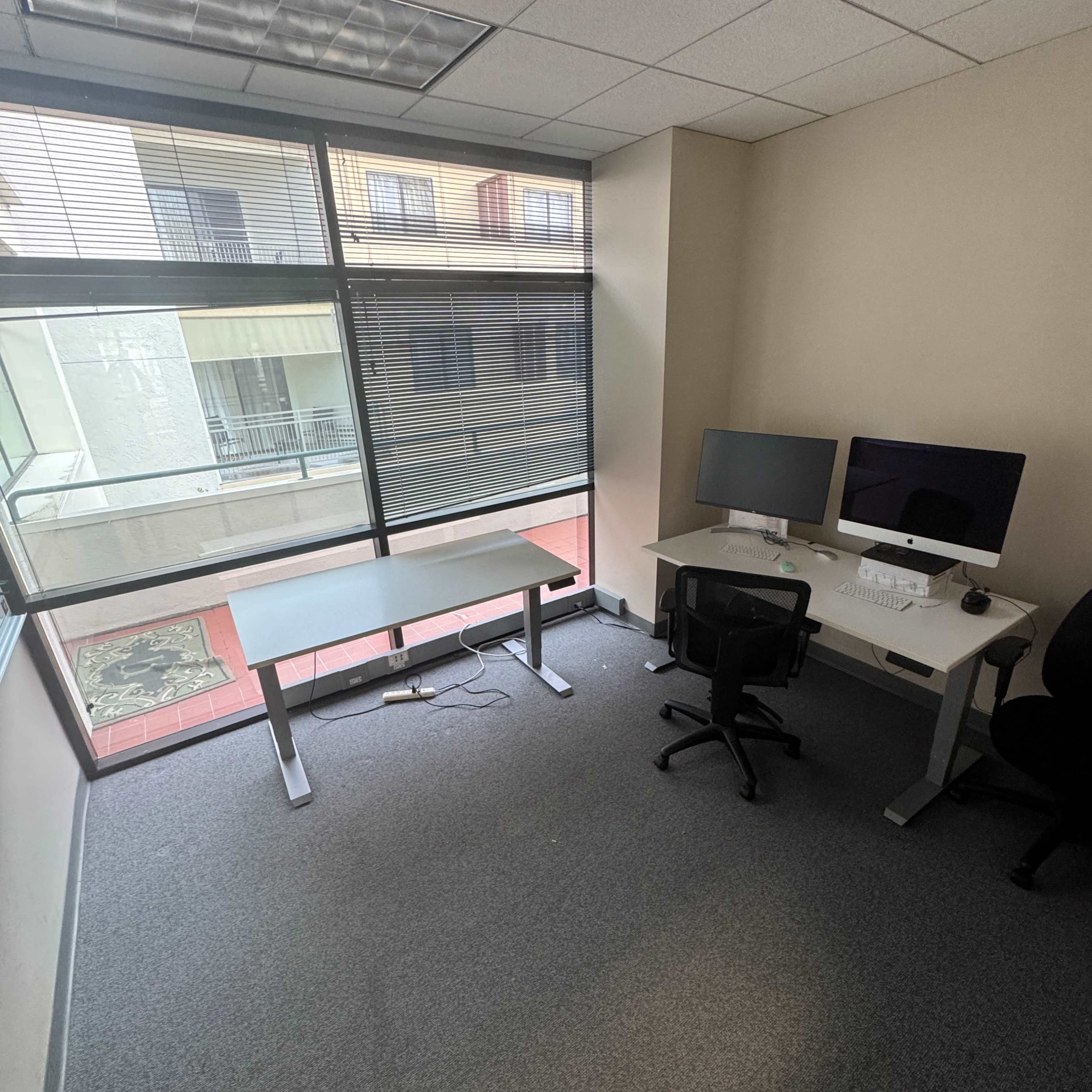 3 Desk Office for 3 People Image in Menlo Park, Menlo Park, CA