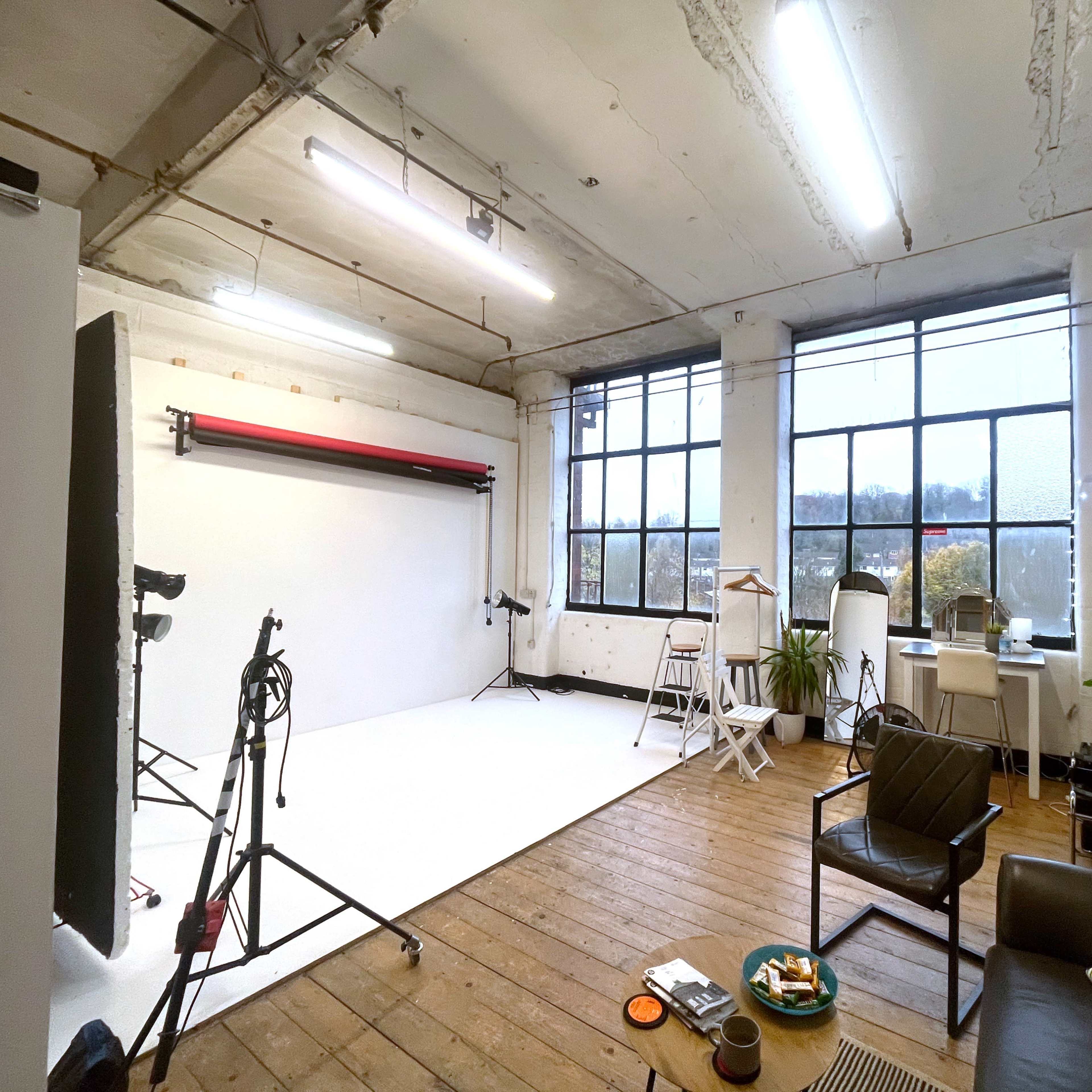 Radiant Natural Light and Flash Photography Studio, for photographers by photographers. Image in Stockport, Stockport, England