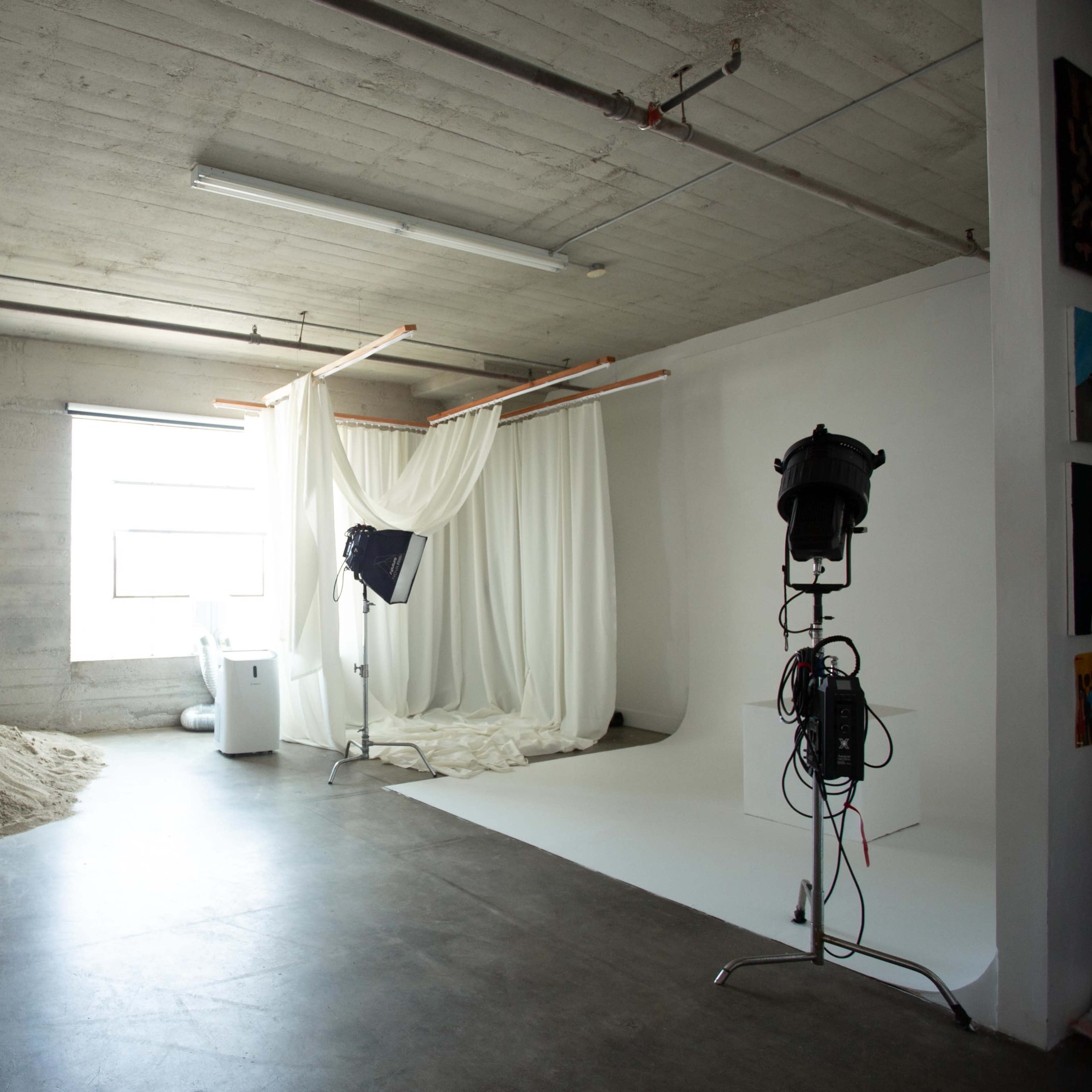 Downtown Studio with Skyline View Image in Central LA, Los Angeles, CA