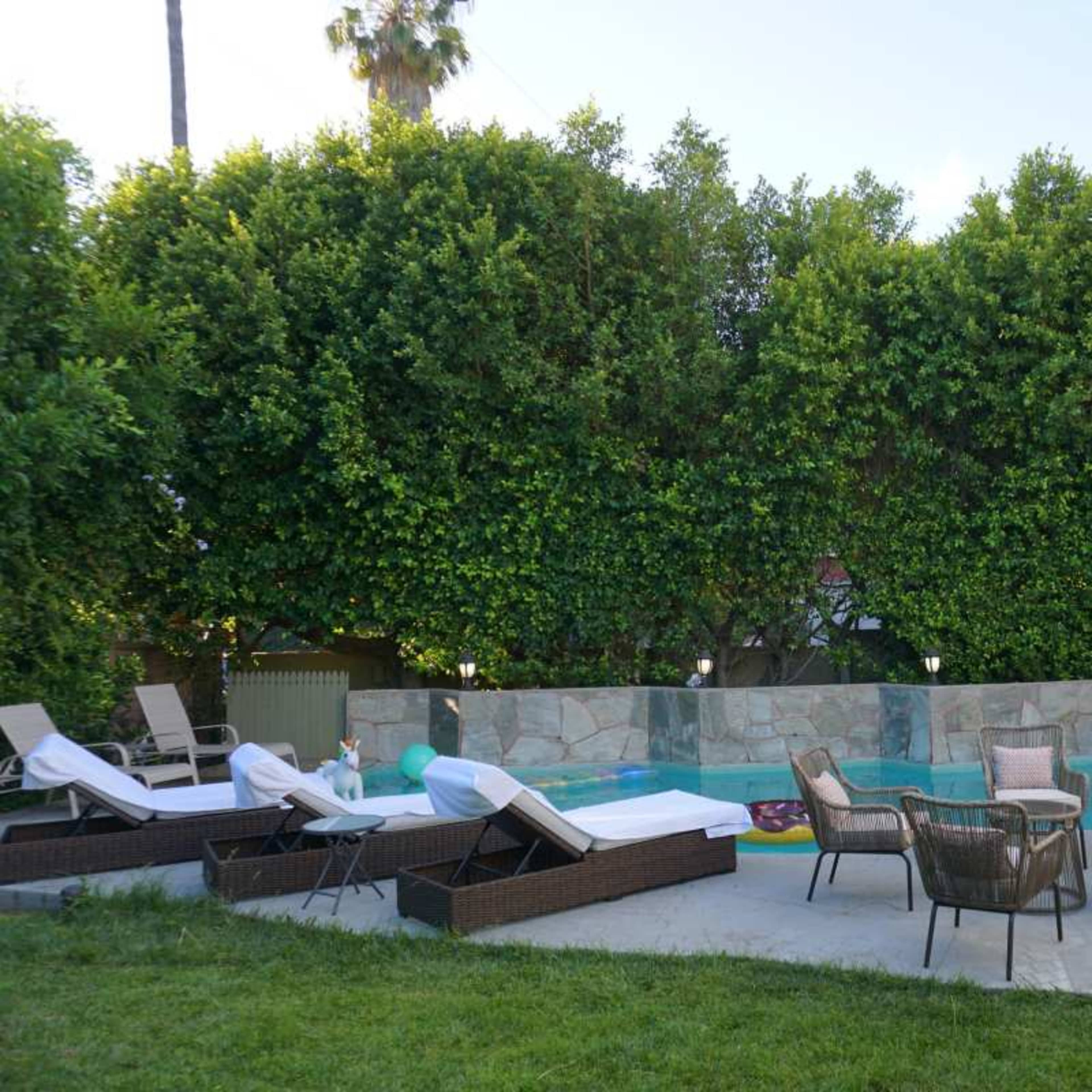 PROMO!! Book n Enjoy 5 bds with amazing Location Image in Hollywood Hills, Los Angeles, CA