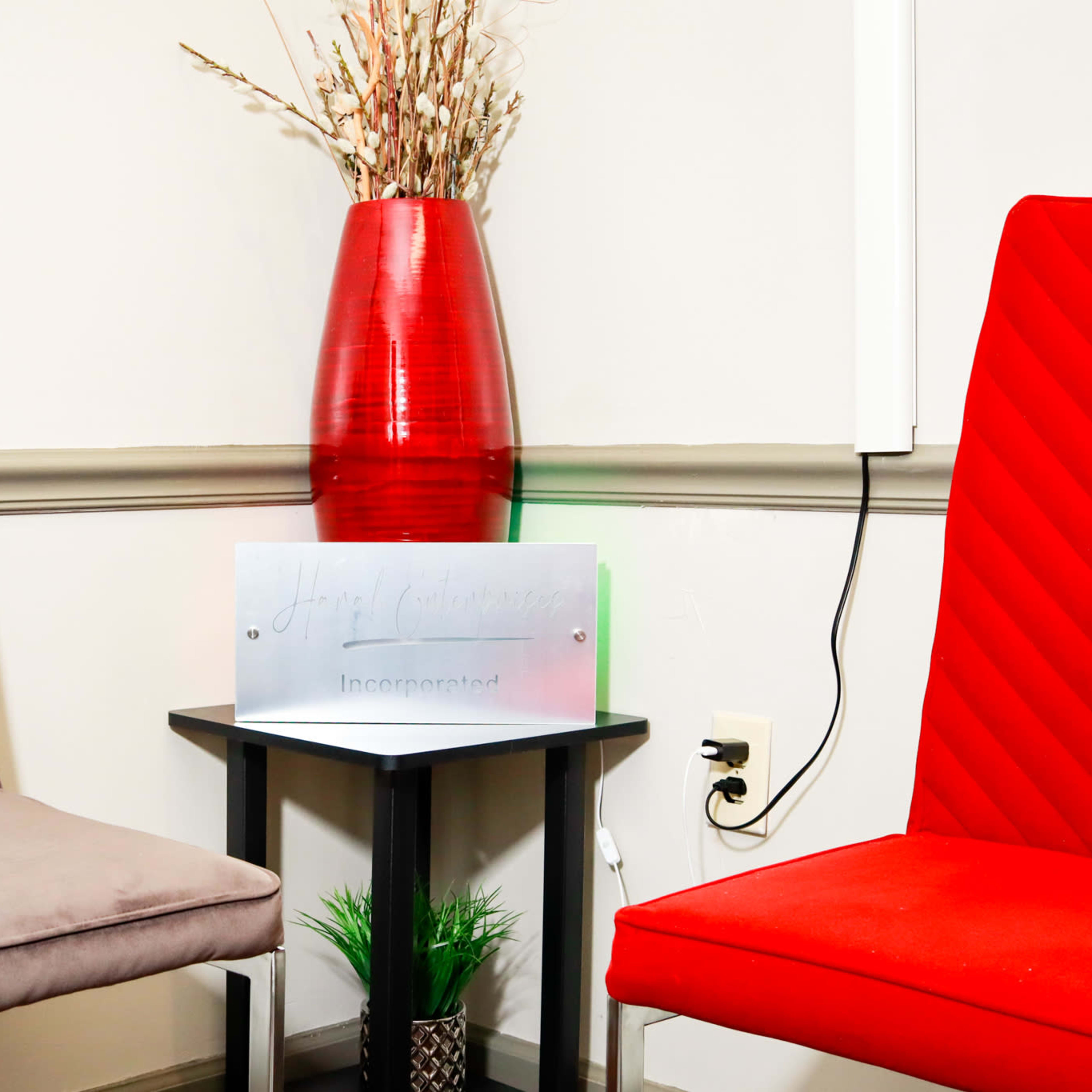 Creative Co-Working Office Space Image in Oak Forest, Charlotte, NC