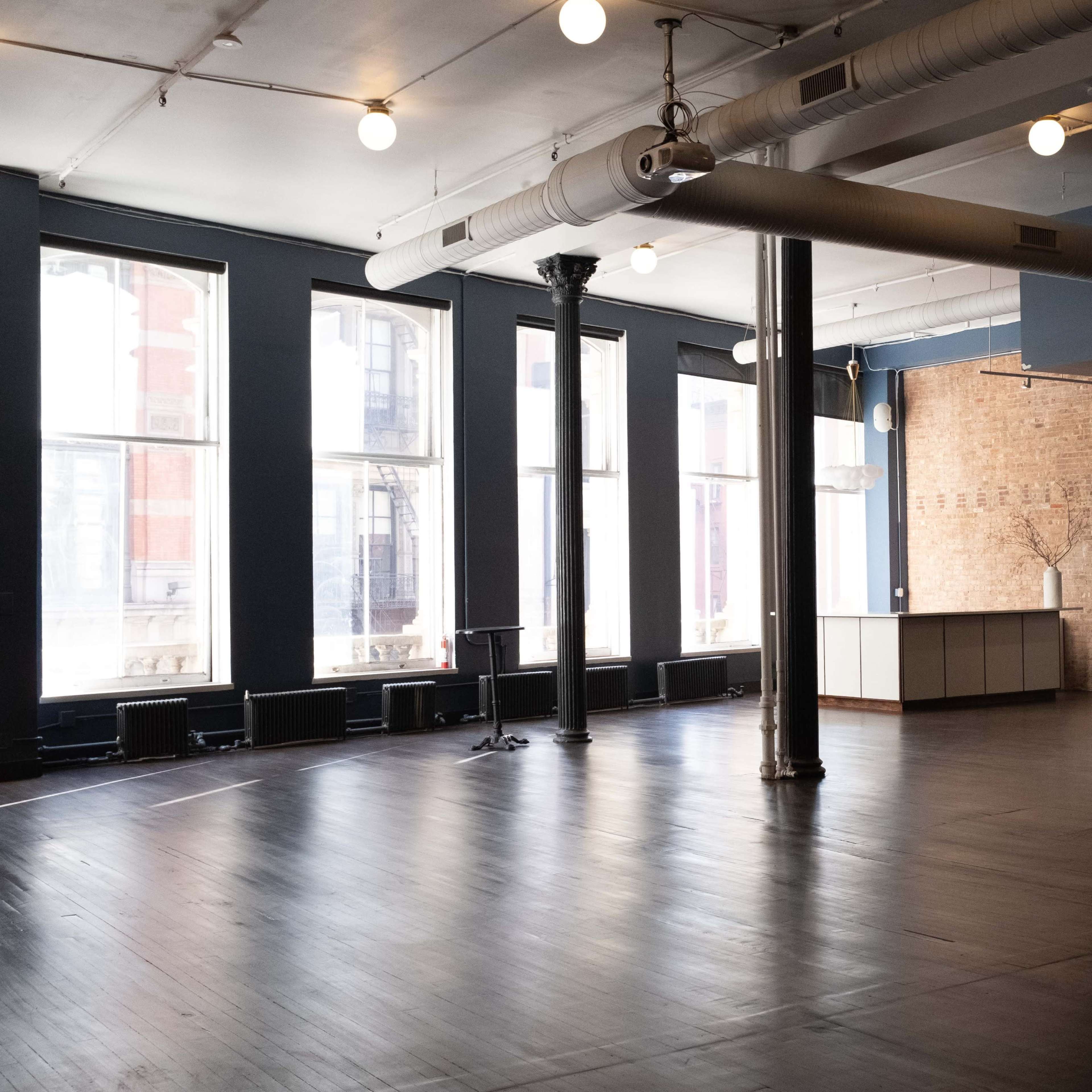 Spacious Studio 1+2 Combined Image in Midtown Manhattan, New York, NY