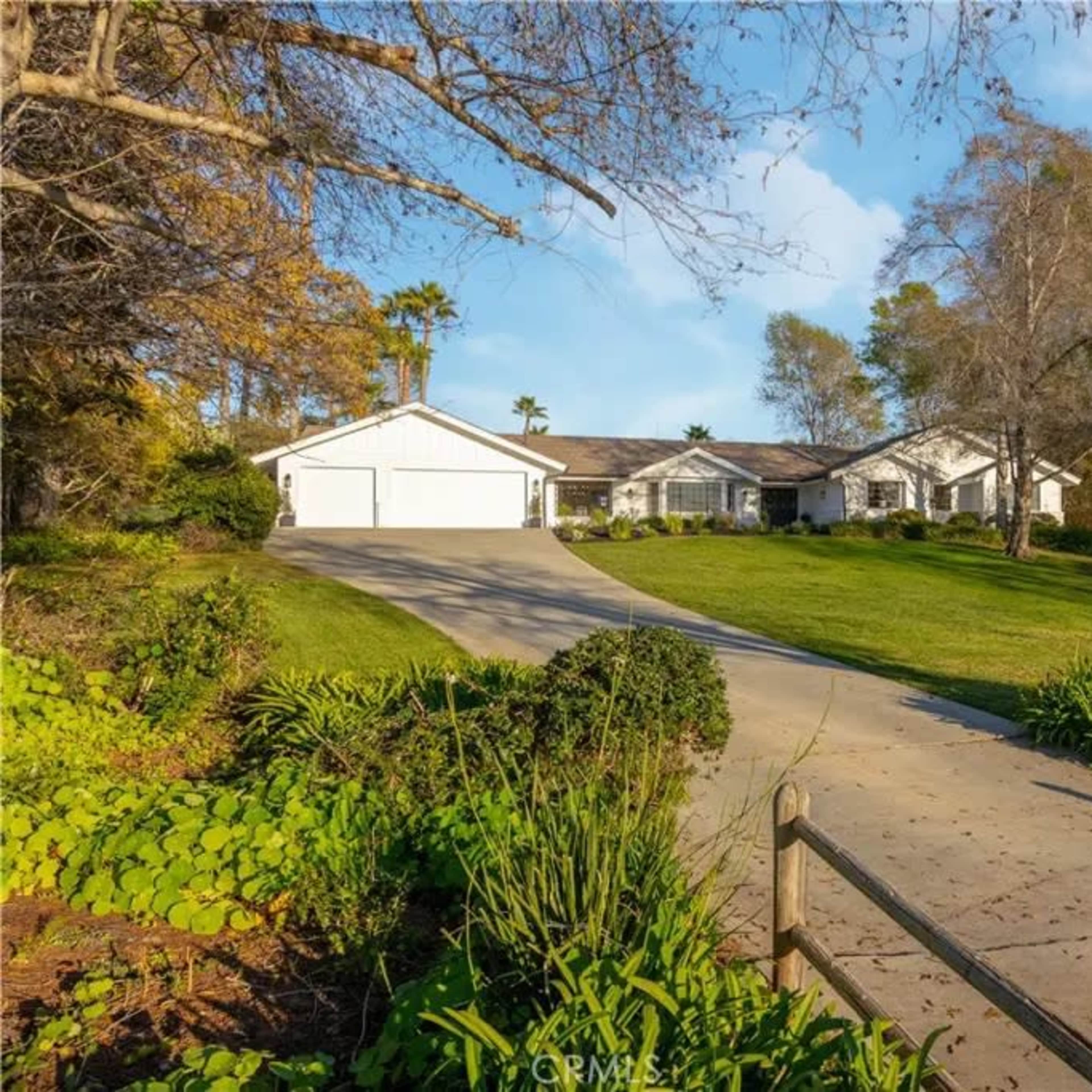 Modern Farmhouse with Dreamy Yard Image in , Vista, CA