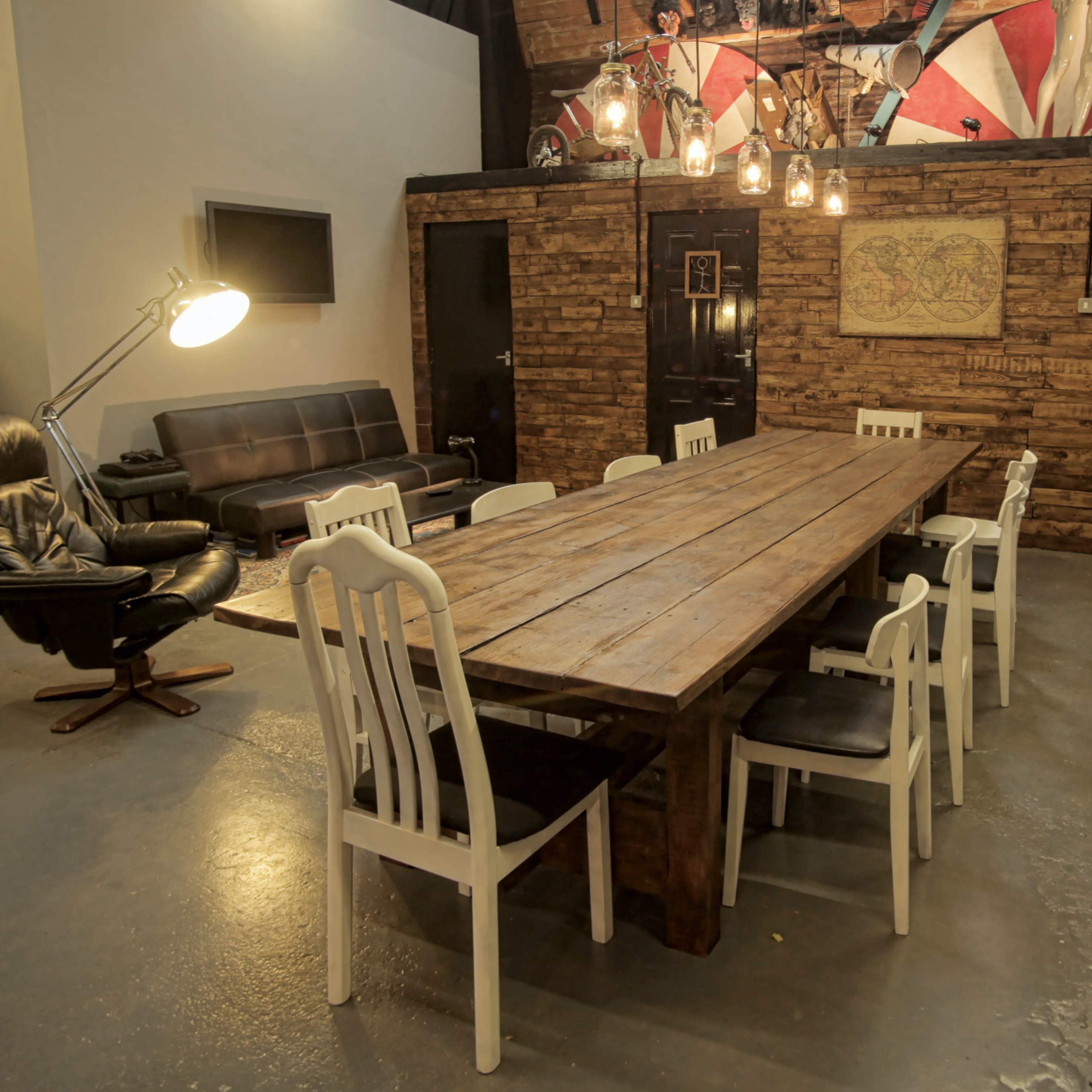 Music Video Studio with set build, blackout, green screen and infinity cove. Image in Bolton, Bolton, England