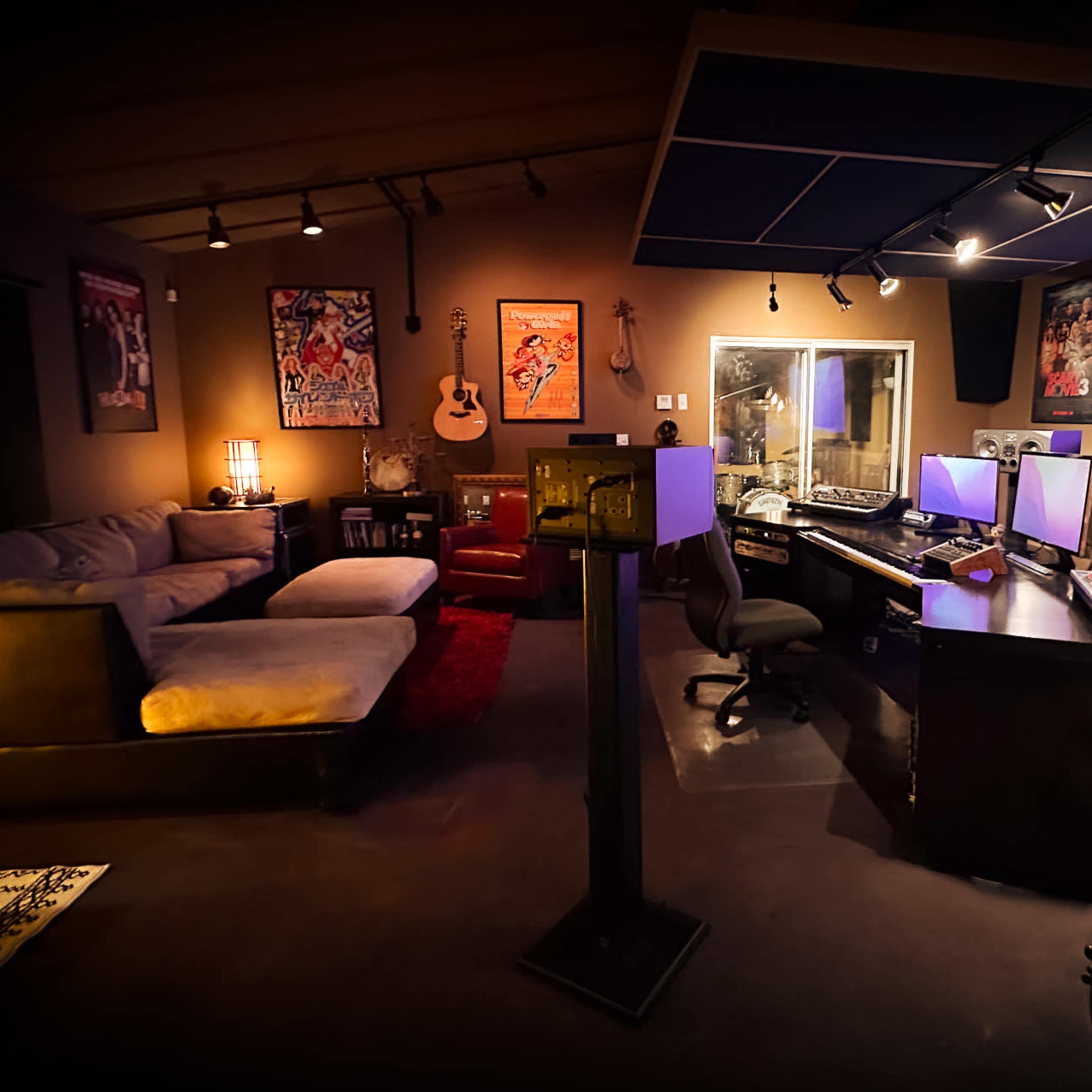 Roomy and unique recording studio with big booth in Sherman Oaks Image in Sherman Oaks, Los Angeles, CA