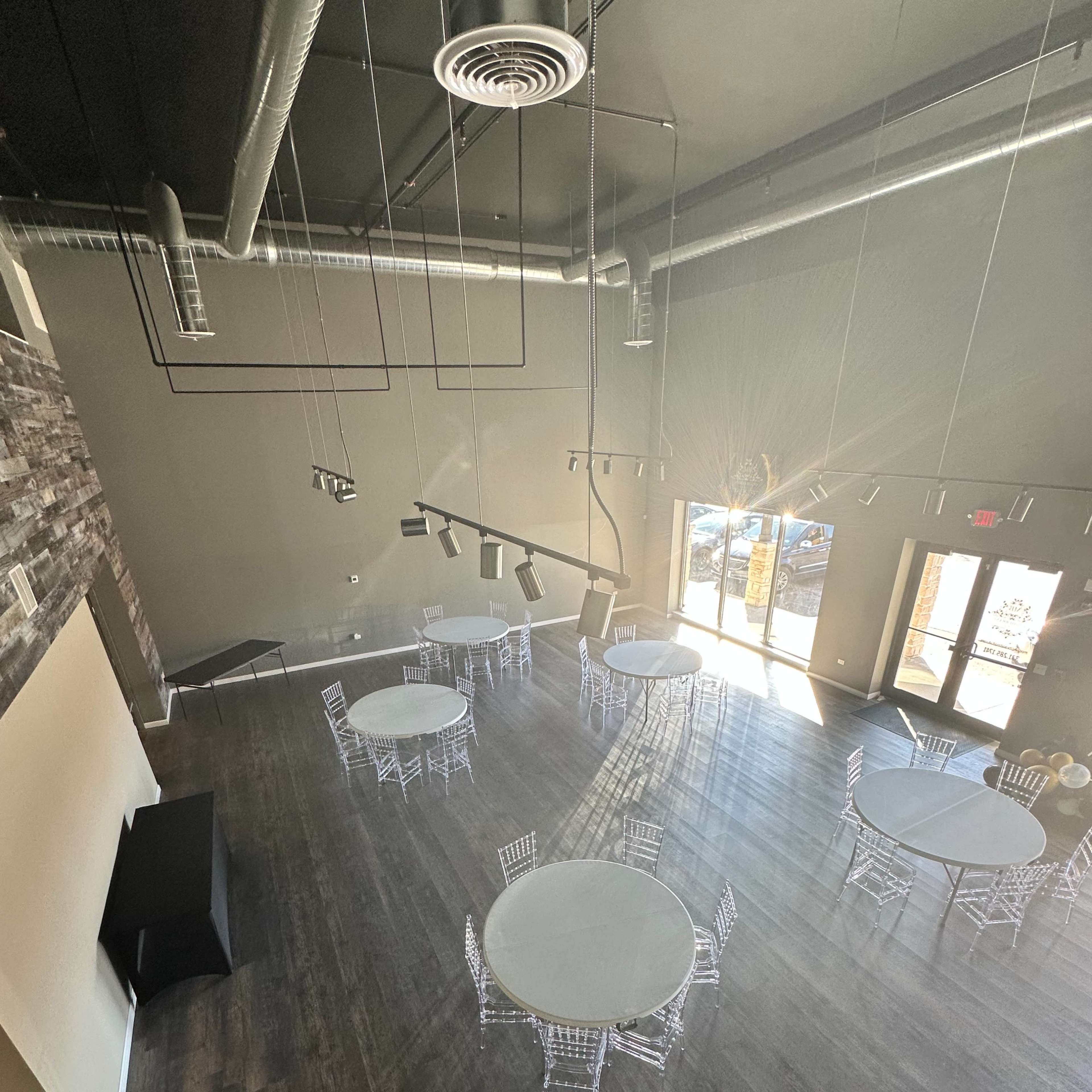 Loft Style Event Studio / Bi-level Bolingbrook, Naperville, Plainfield, Woodridge Image in Du Page Township, Bolingbrook, IL