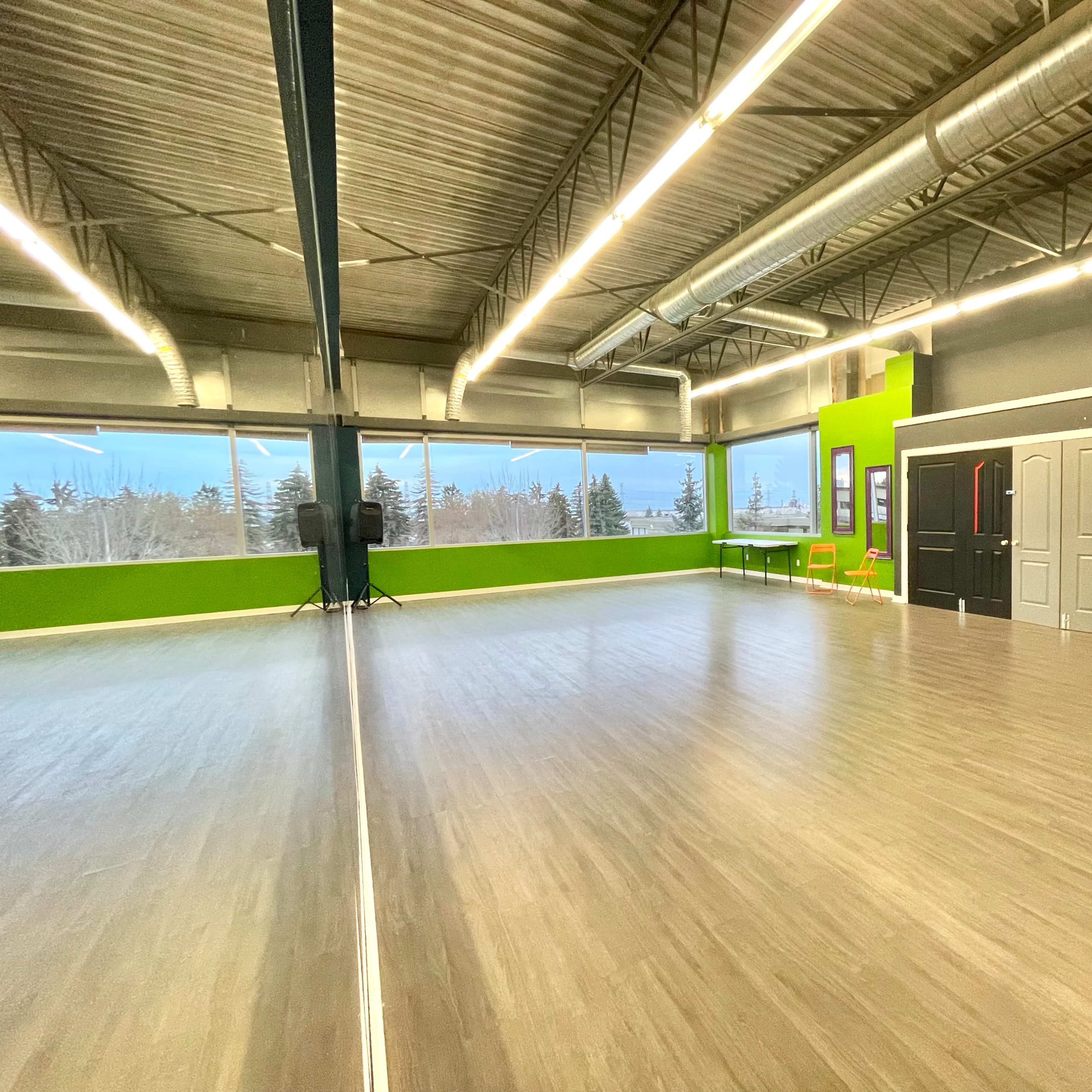 Open space with high ceilings studio Image in Sherwood Park, Sherwood Park, AB
