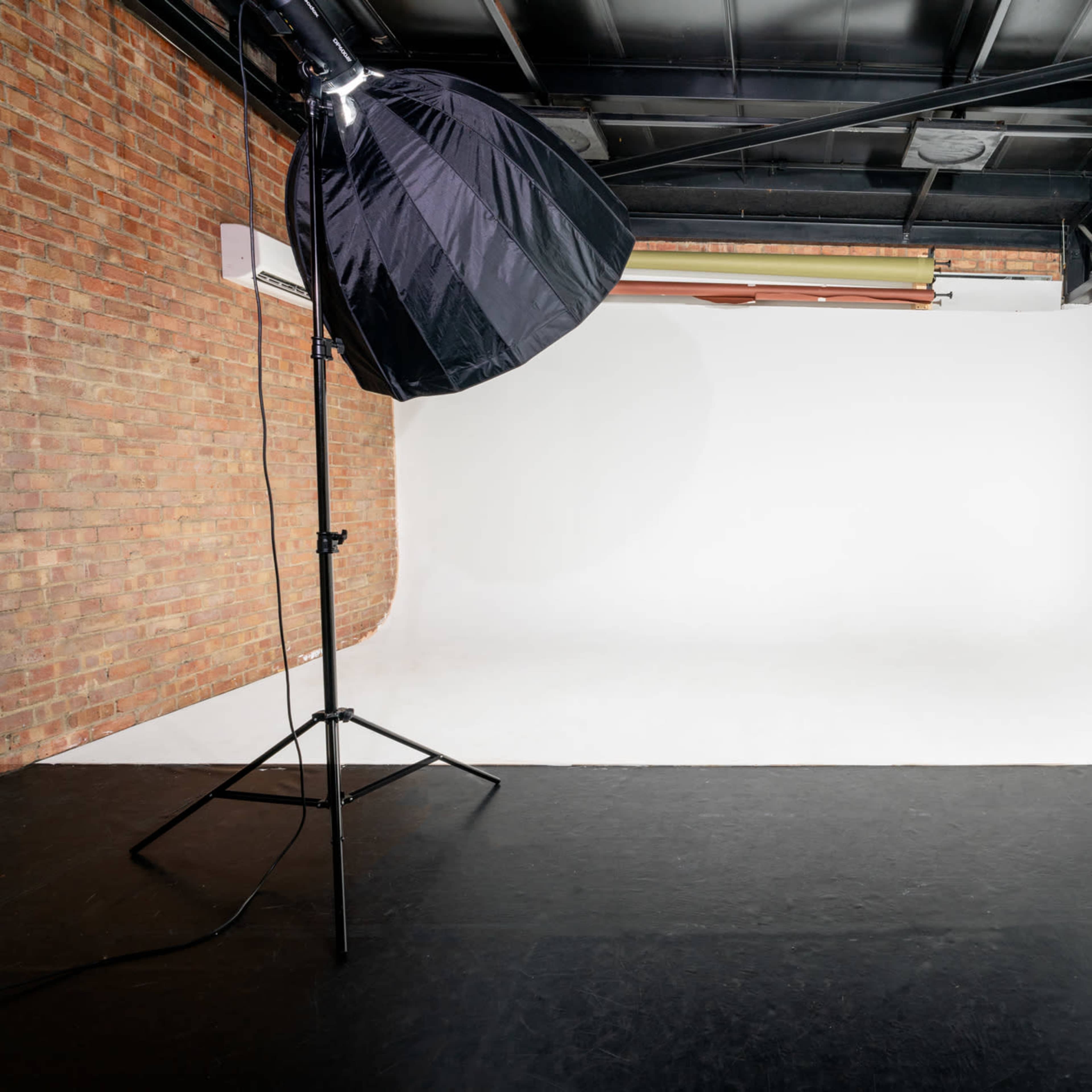 East London Inifinite Cove Photography Videography Studio Image in London, London, England