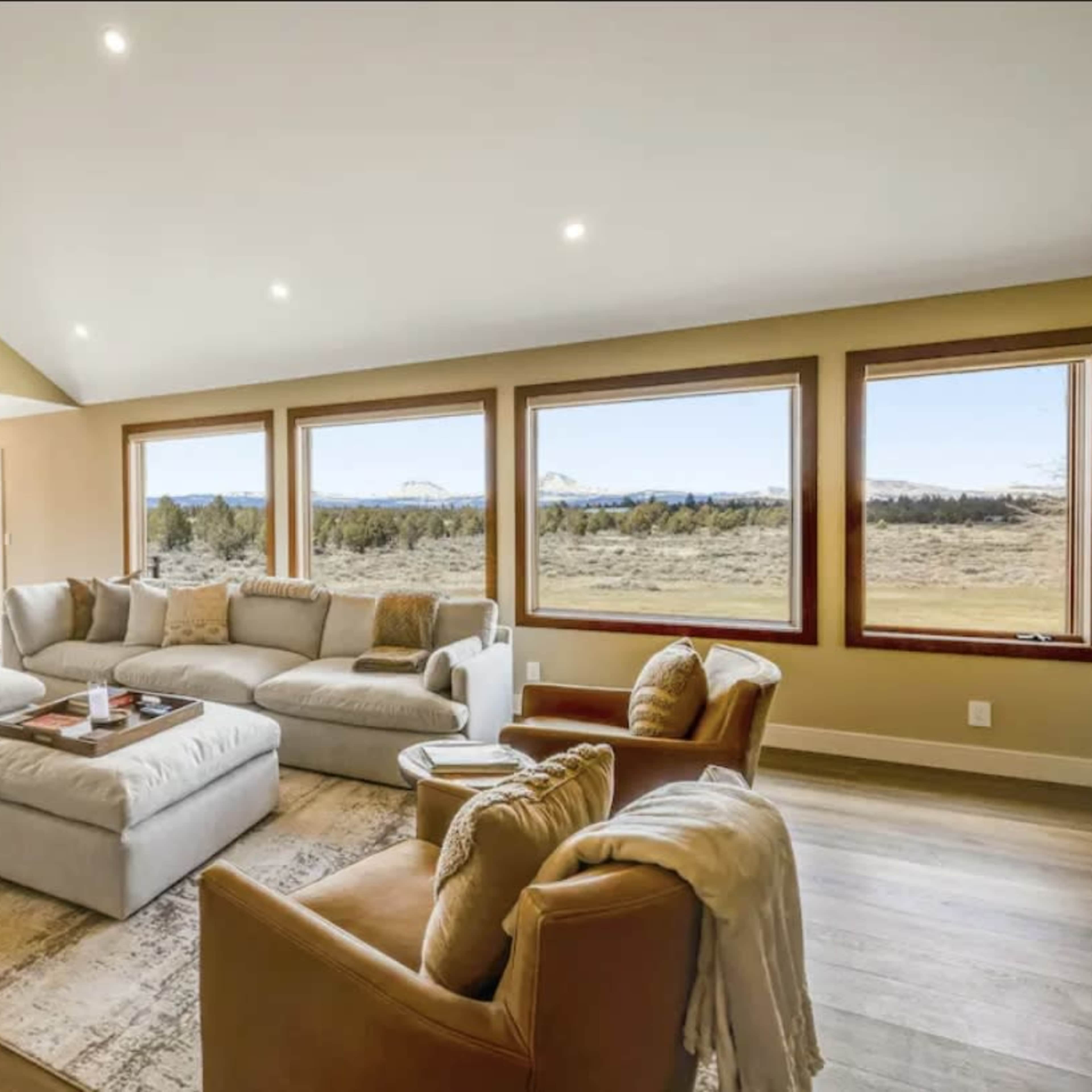 Luxurious modern ranch house Image in , Sisters, OR