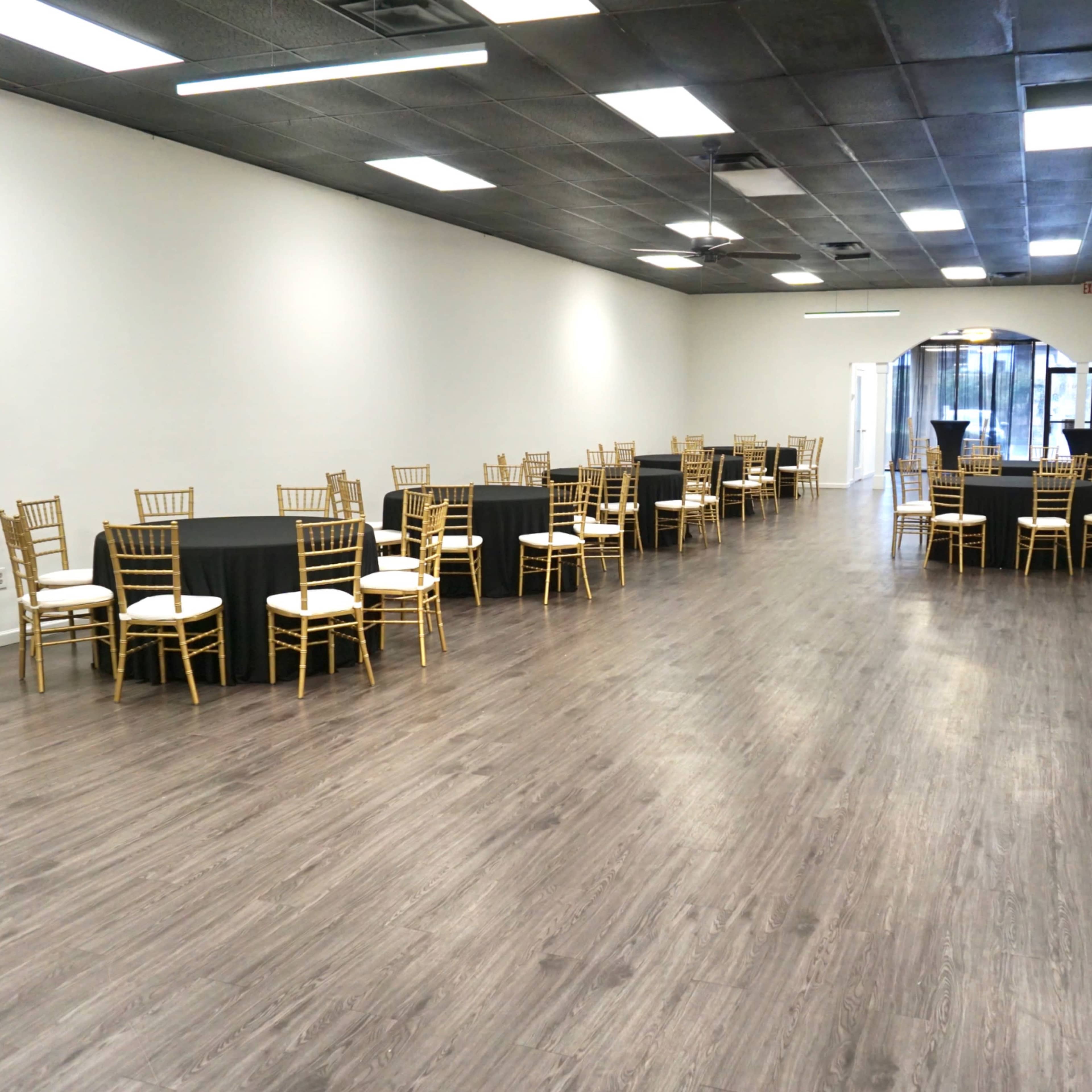 The Modern Luxury Gathering Suite Image in Dunwoody, Atlanta, GA
