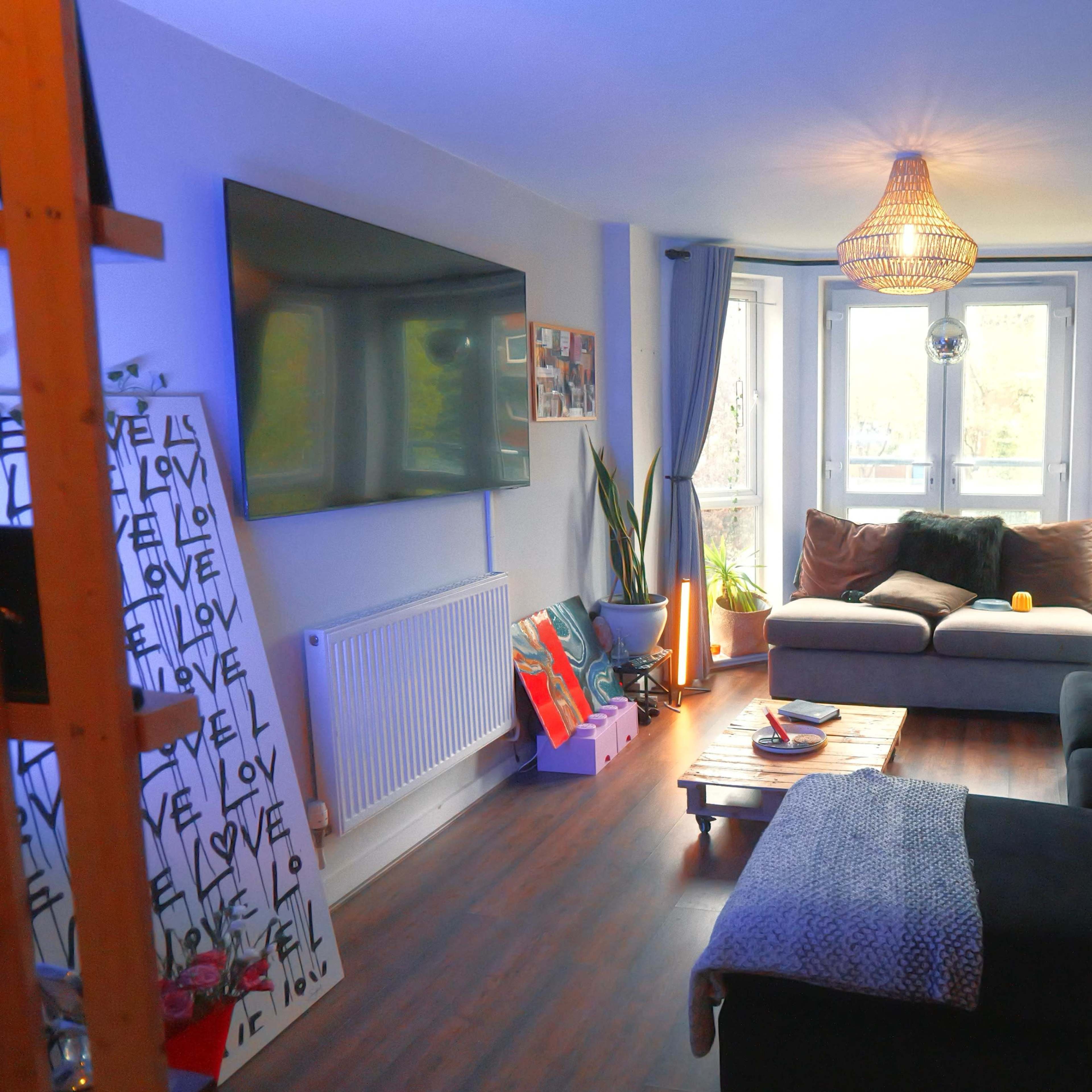 Stylish, Eclectic Apartment with Unique Artistic Design Image in Manchester, Manchester, England