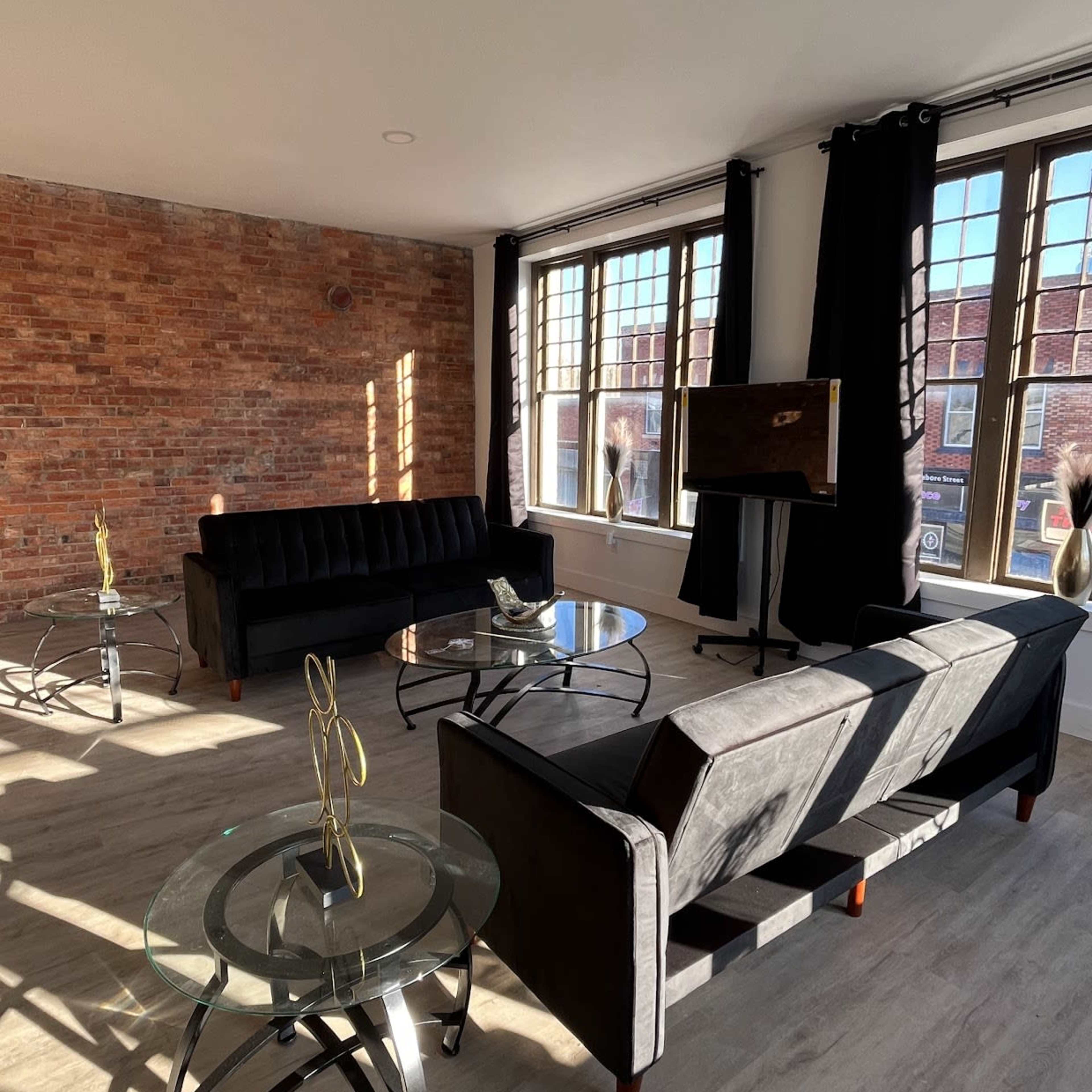 Second-Floor Downtown Loft Escape Image in Roseboro, Roseboro, NC