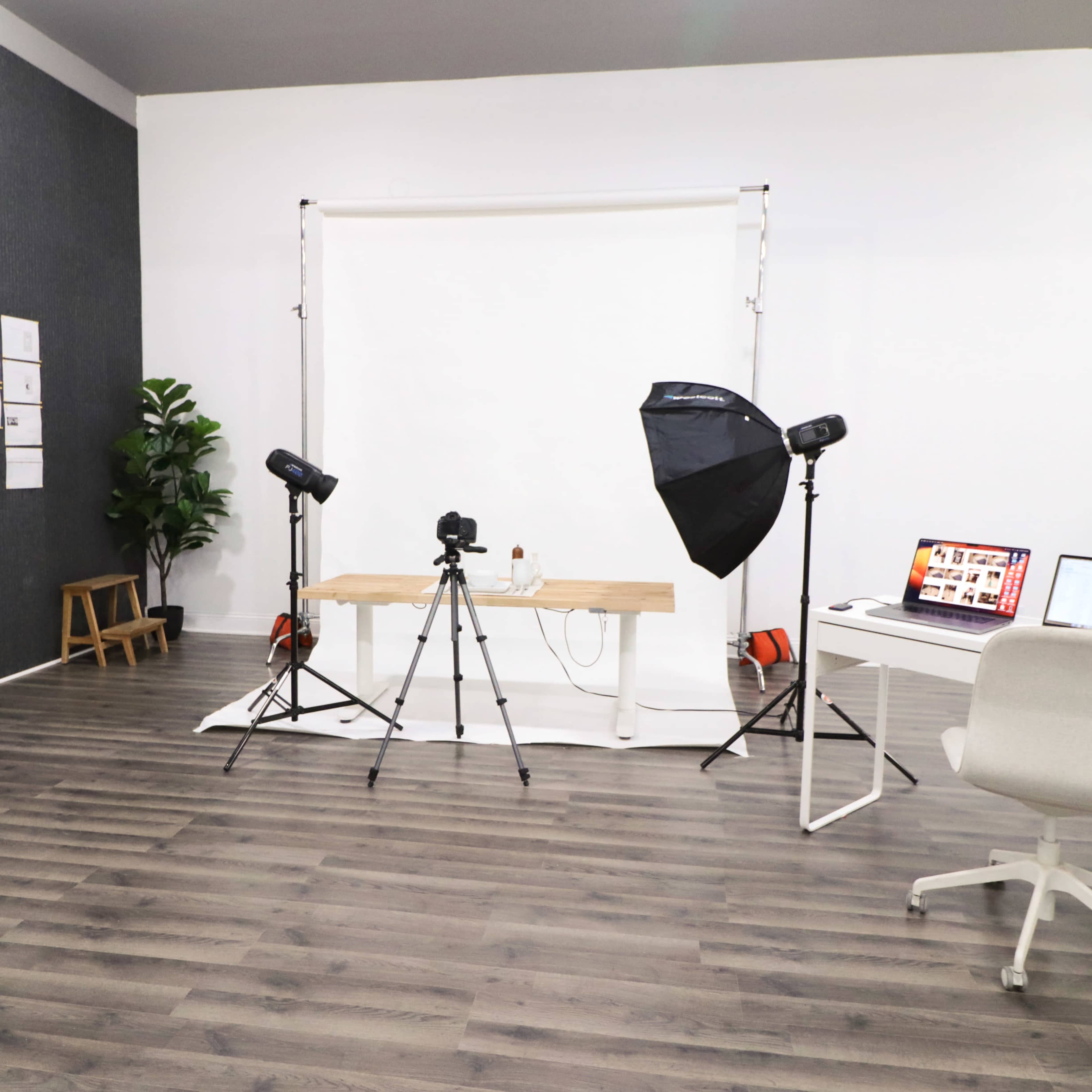 Bright Flex Space in Bucktown with Lots of Included Add-Ons Image in Bucktown, Chicago, IL