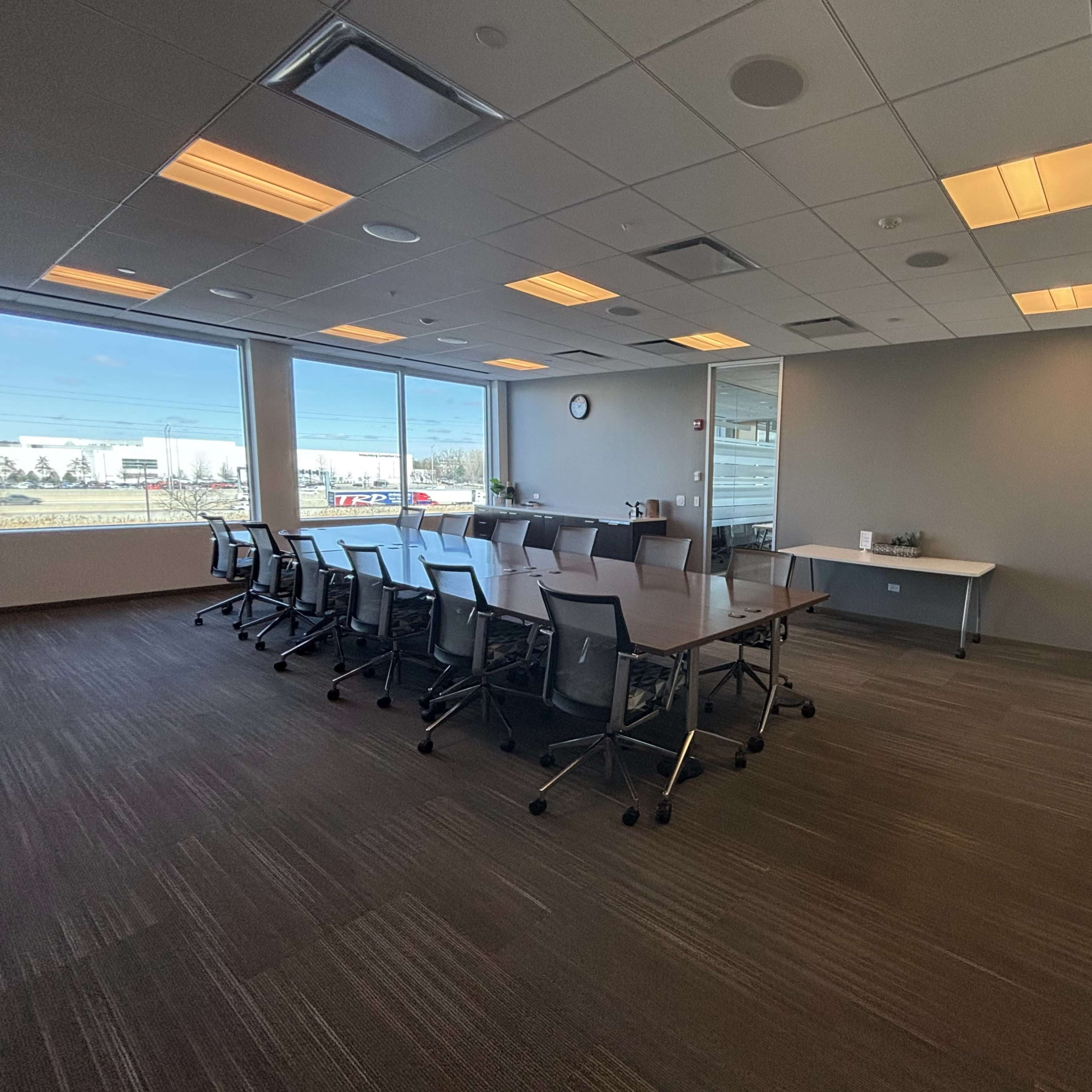Dynamic Configurable Think Tank Near O'Hare Image in Schaumburg Township, Schaumburg, IL