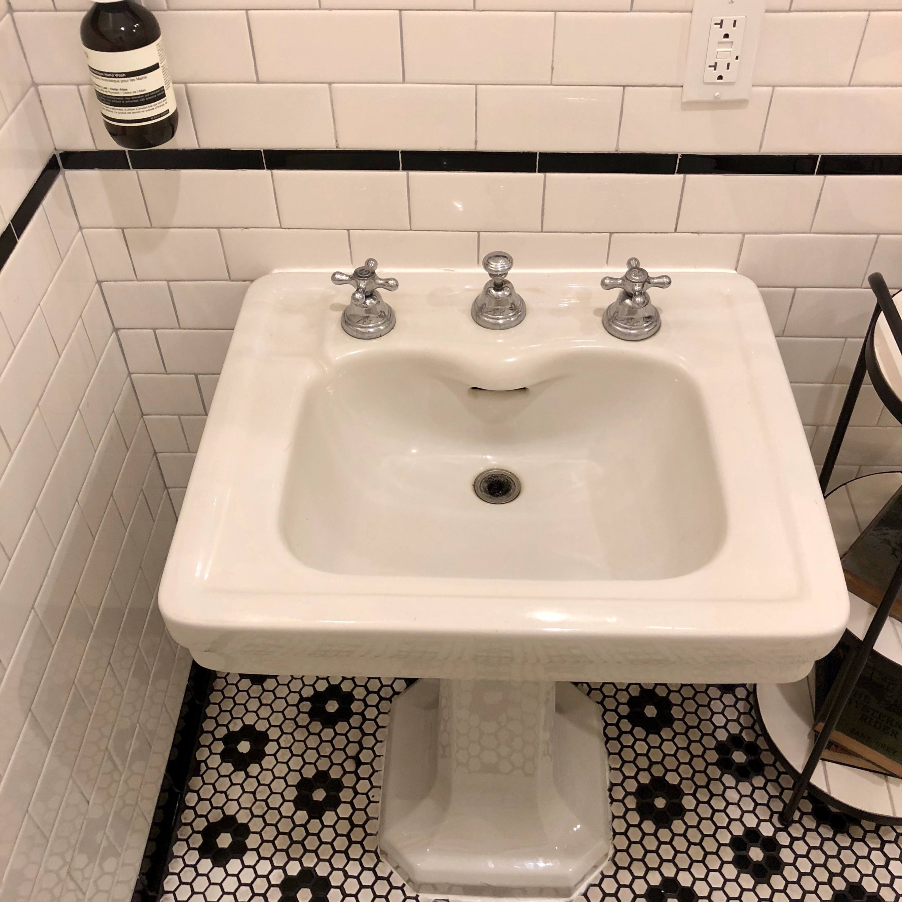 Classic Luxury Barbershop Image in West Hollywood, West Hollywood, CA