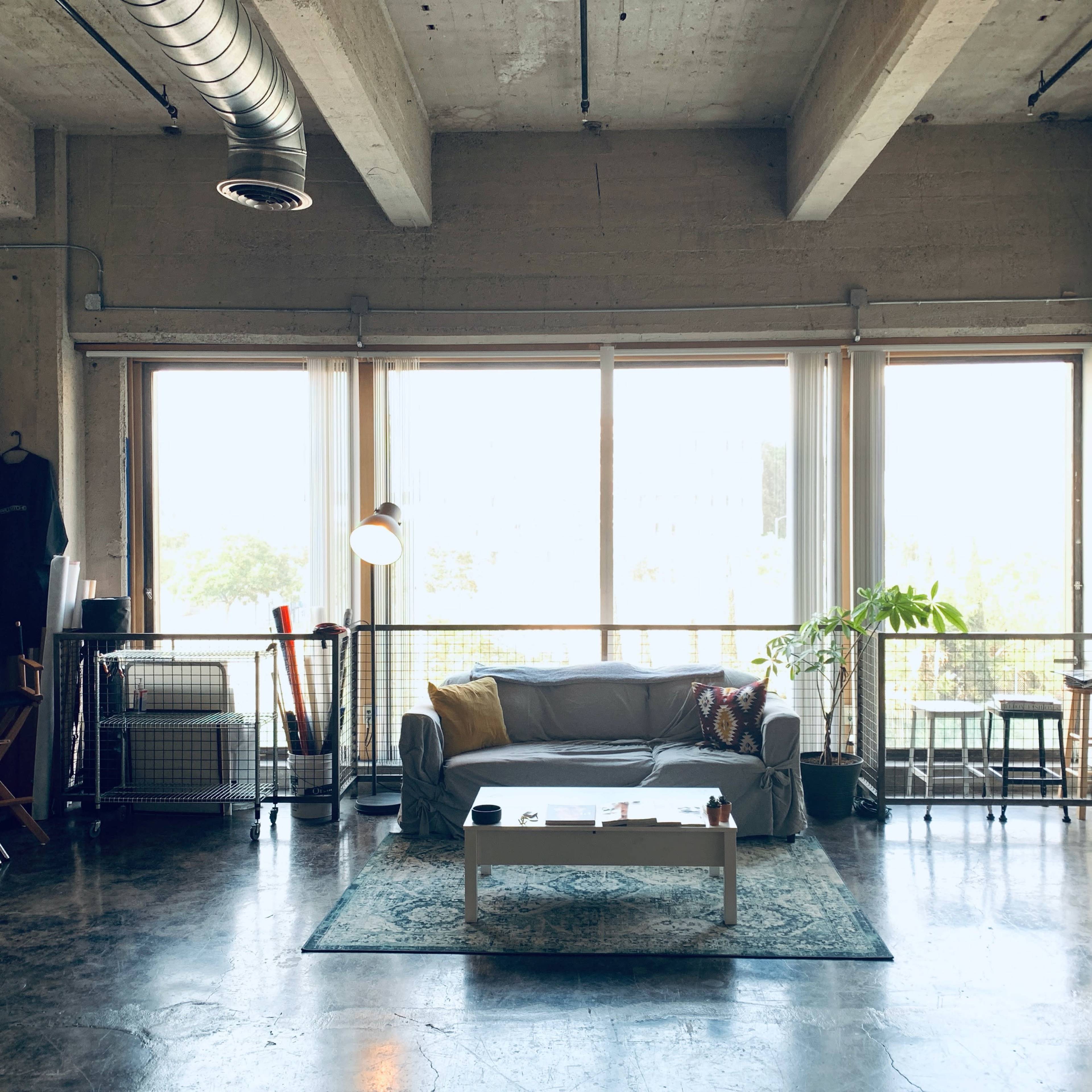 Spacious Downtown Photo Studio Loft w/ High Ceilings Image in Westlake, Los Angeles, CA
