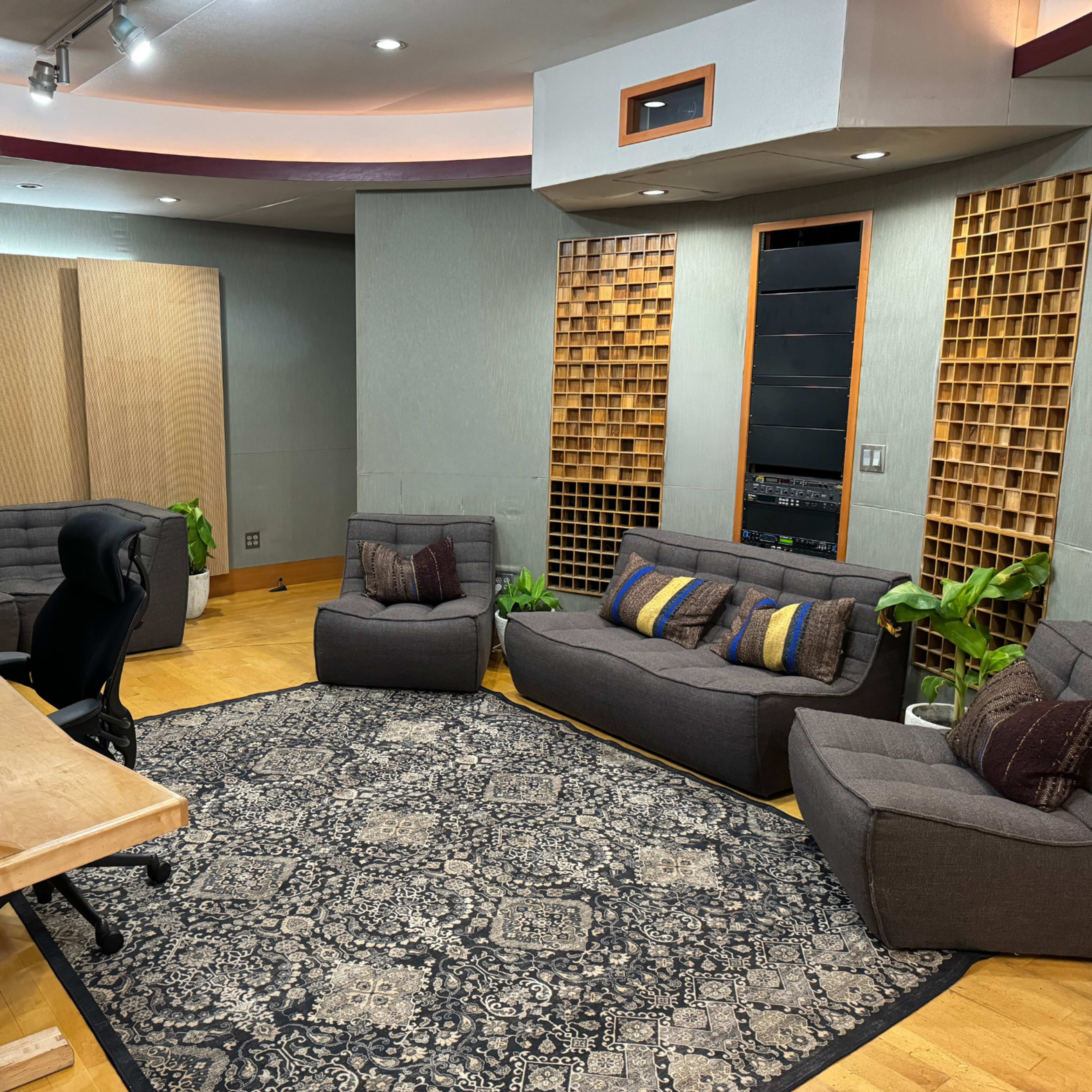 Upscale Private Grammy Winning Recording Studio Image in Sawtelle, Los Angeles, CA