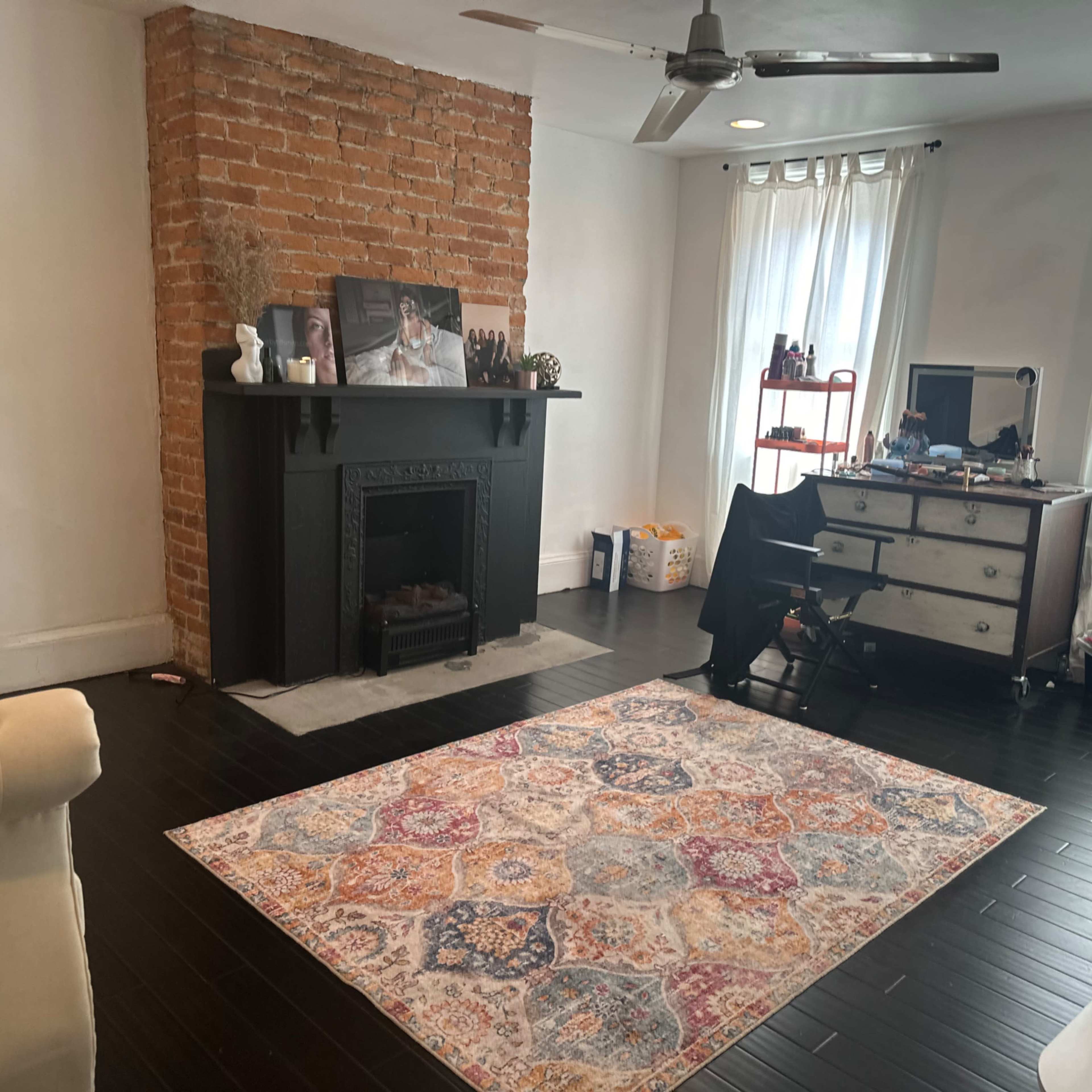 Downtown Comfortable and cozy studio with city views Image in East Allegheny, Pittsburgh, PA