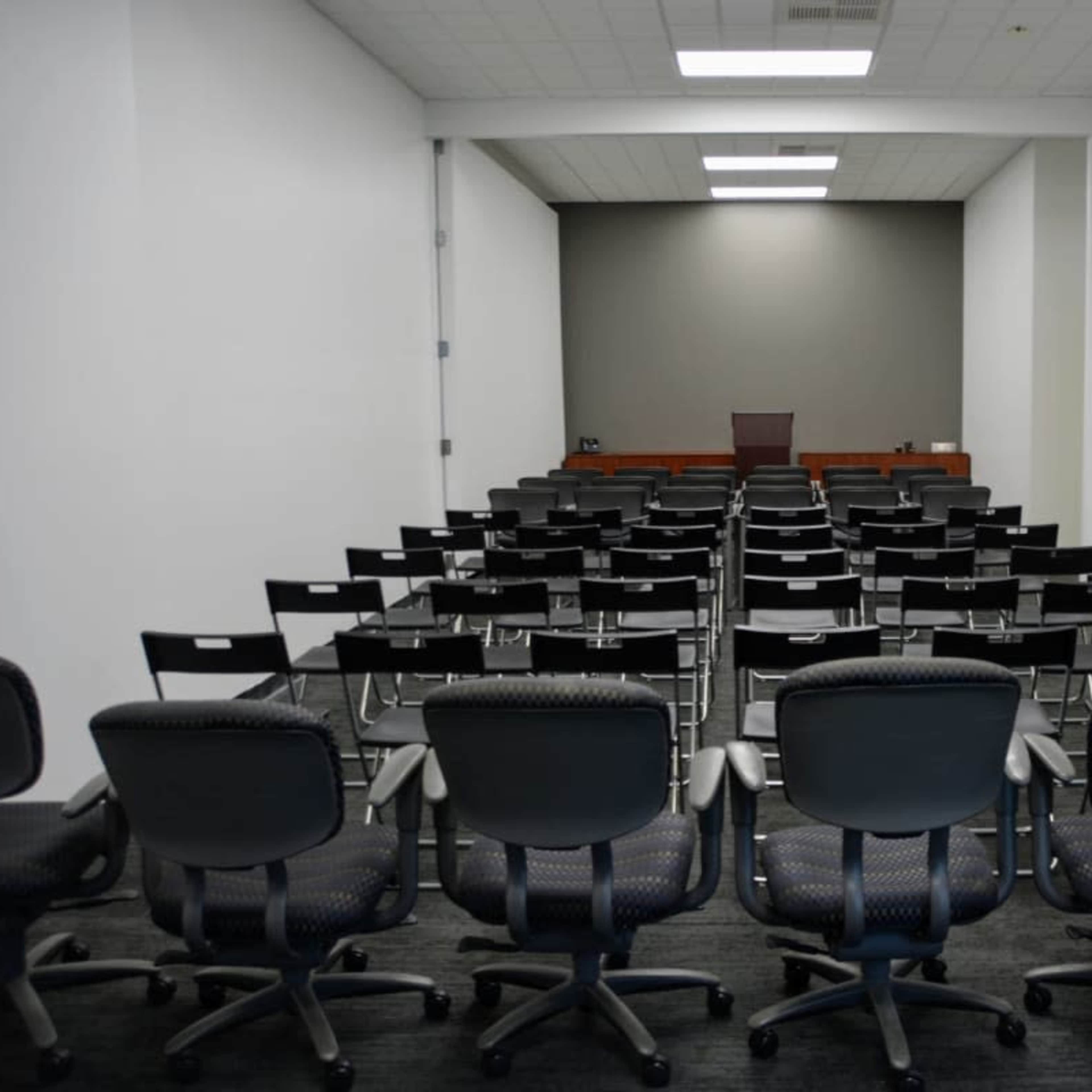 Spacious Seminar Room conveniently located in North St. Petersburg  just minutes from Downtown St. Pete and Tampa Image in Barcley Estates, St. Petersburg, FL