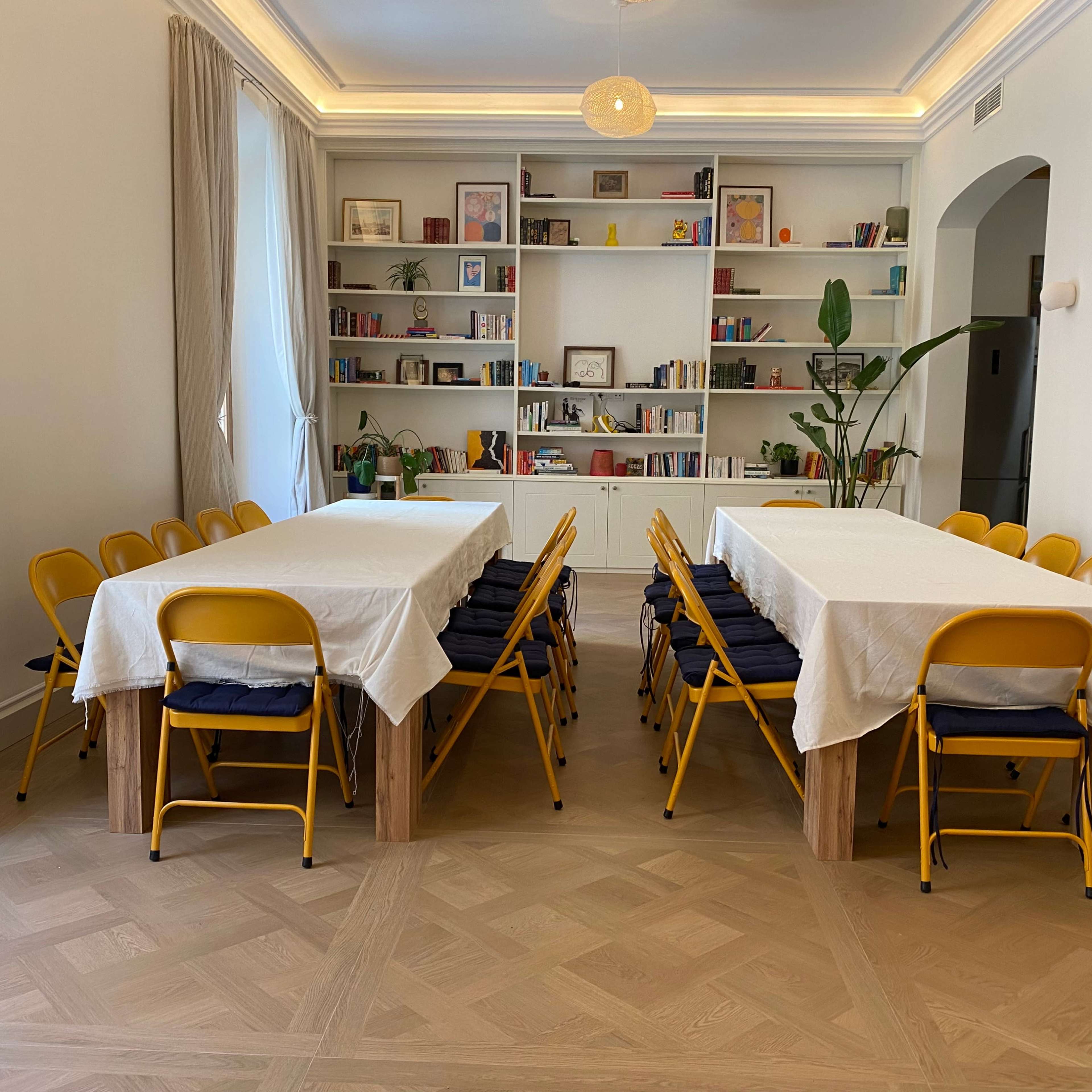 Multipurpose artist home in 17th century building Madrid, ideal for intimate events, workshops & wellness Imagen en Madrid, Madrid, MD