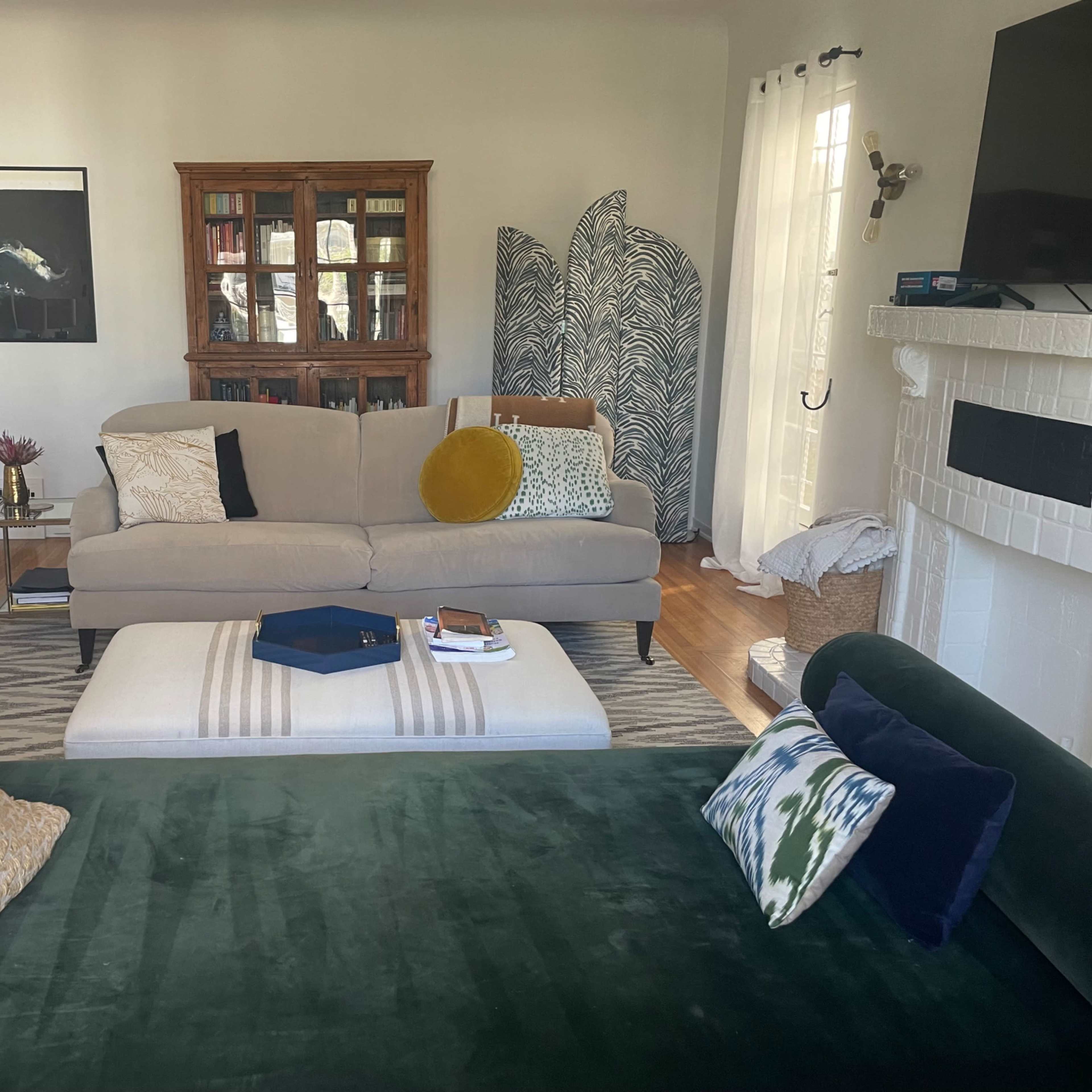 West Hollywood Beautifully Decorated Home Image in Beverly Grove, Los Angeles, CA