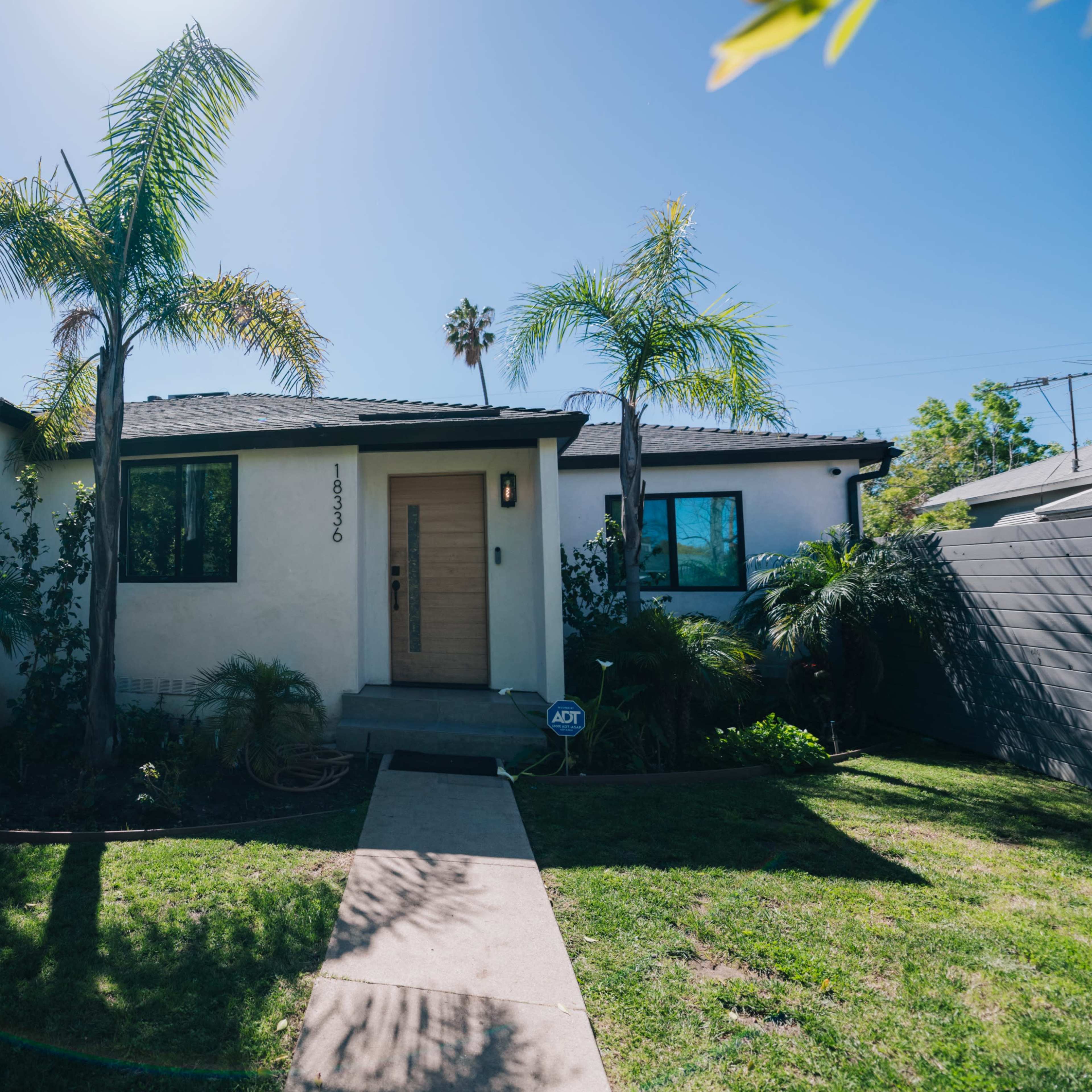 Creator Space with Natural Light, Open Kitchen, & Podcast Space in Tarzana Image in Tarzana, Los Angeles, CA
